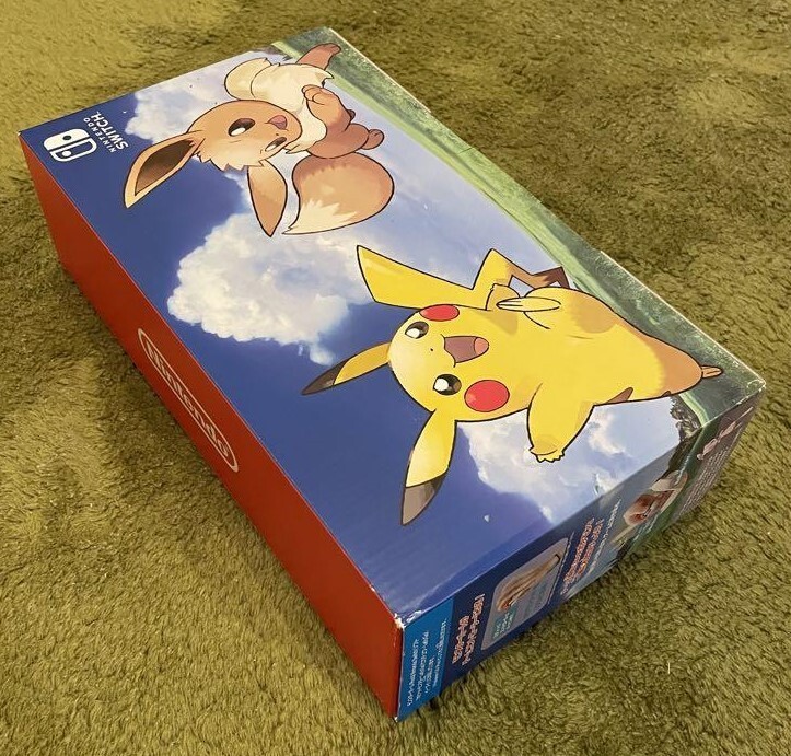 Nintendo Switch Pikachu Edition Pokemon Let’s Go! Pikachu + Poke Ball Plus