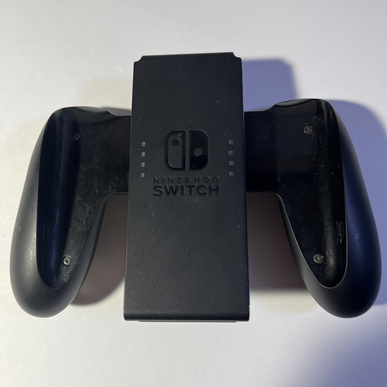 Nintendo Switch HAC-001 Handheld Console Bund – 32GB – Gray Joy-Con Controllers.
