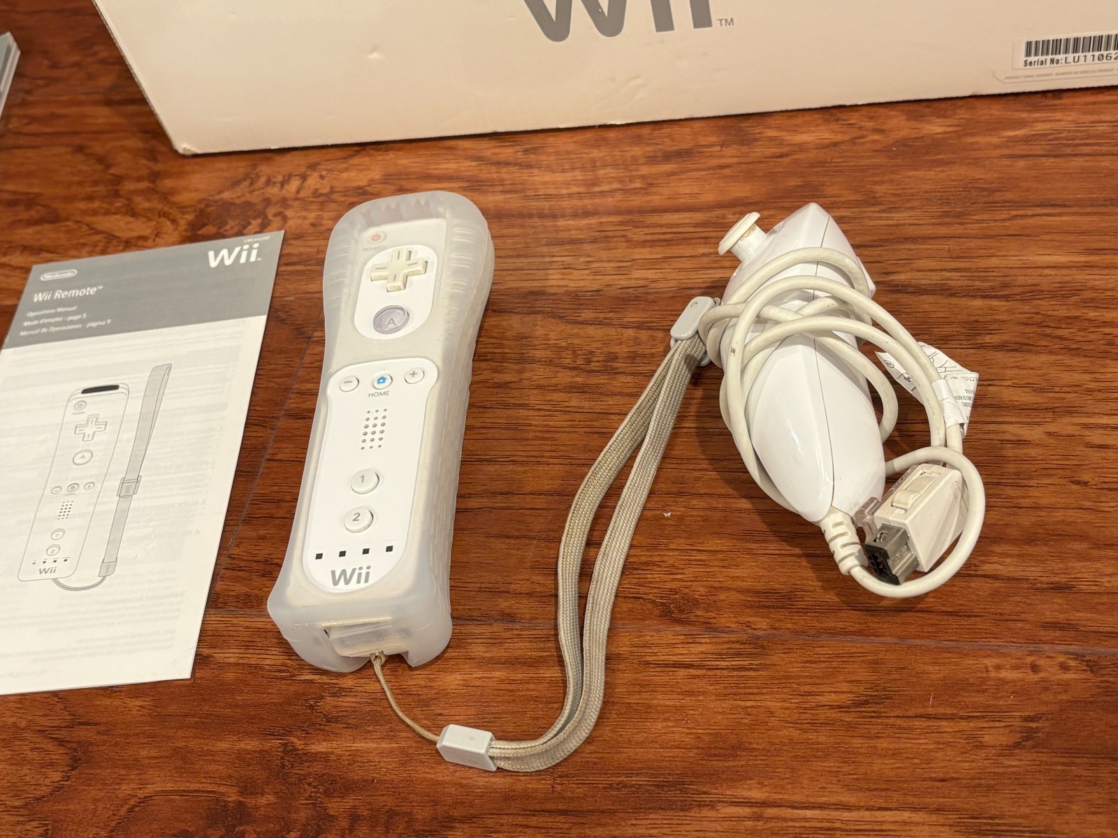 ​Nintendo Wii Console White Bundle w/ Wii Sports, Remote, Nunchuck, Box *Tested*