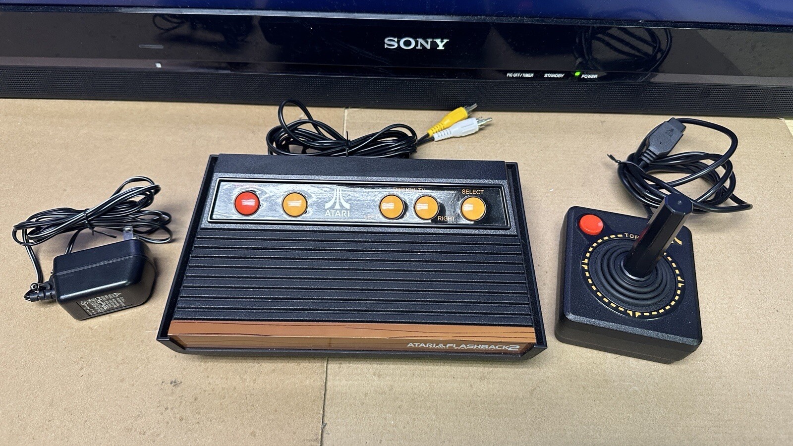 Atari Flashback 2 Classic Retro Game Console Controller TV Plug & Play Tested