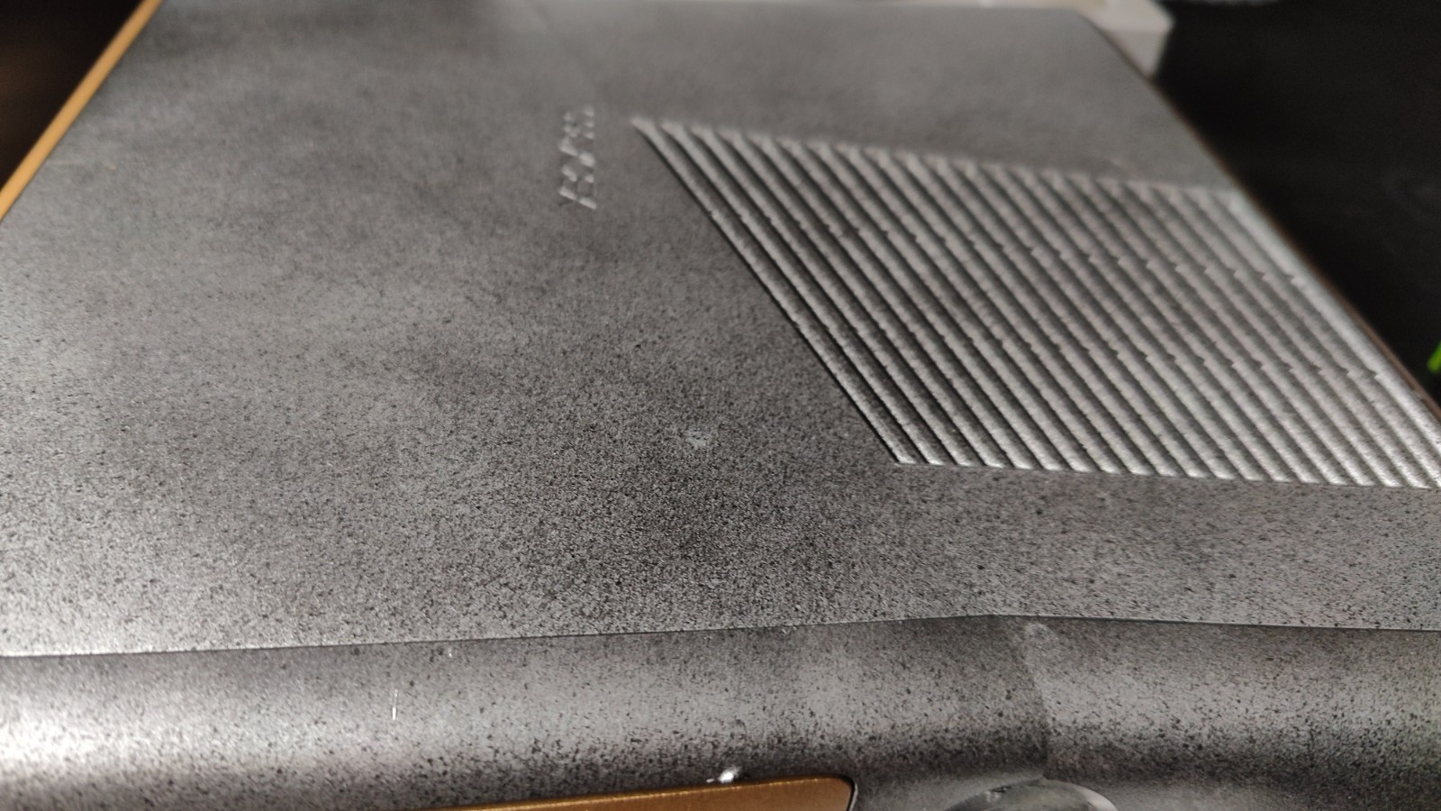 Xbox 360 S Console (Custom Painted)[Granite and Gold]