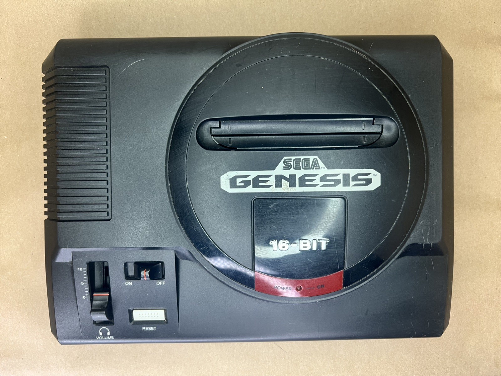 Sega Genesis 1 Console + 2 Games & 4 controllers (2-OEM, 2-3rdP) – TESTED-WORKS