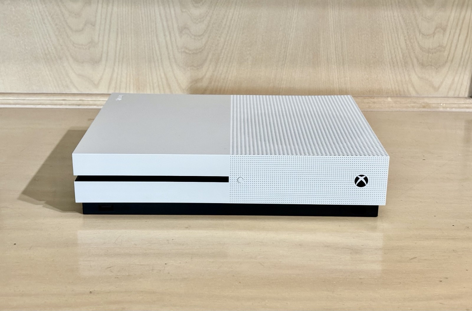 Microsoft Xbox One S 1TB Console – White **EXCELLENT CONDITION**