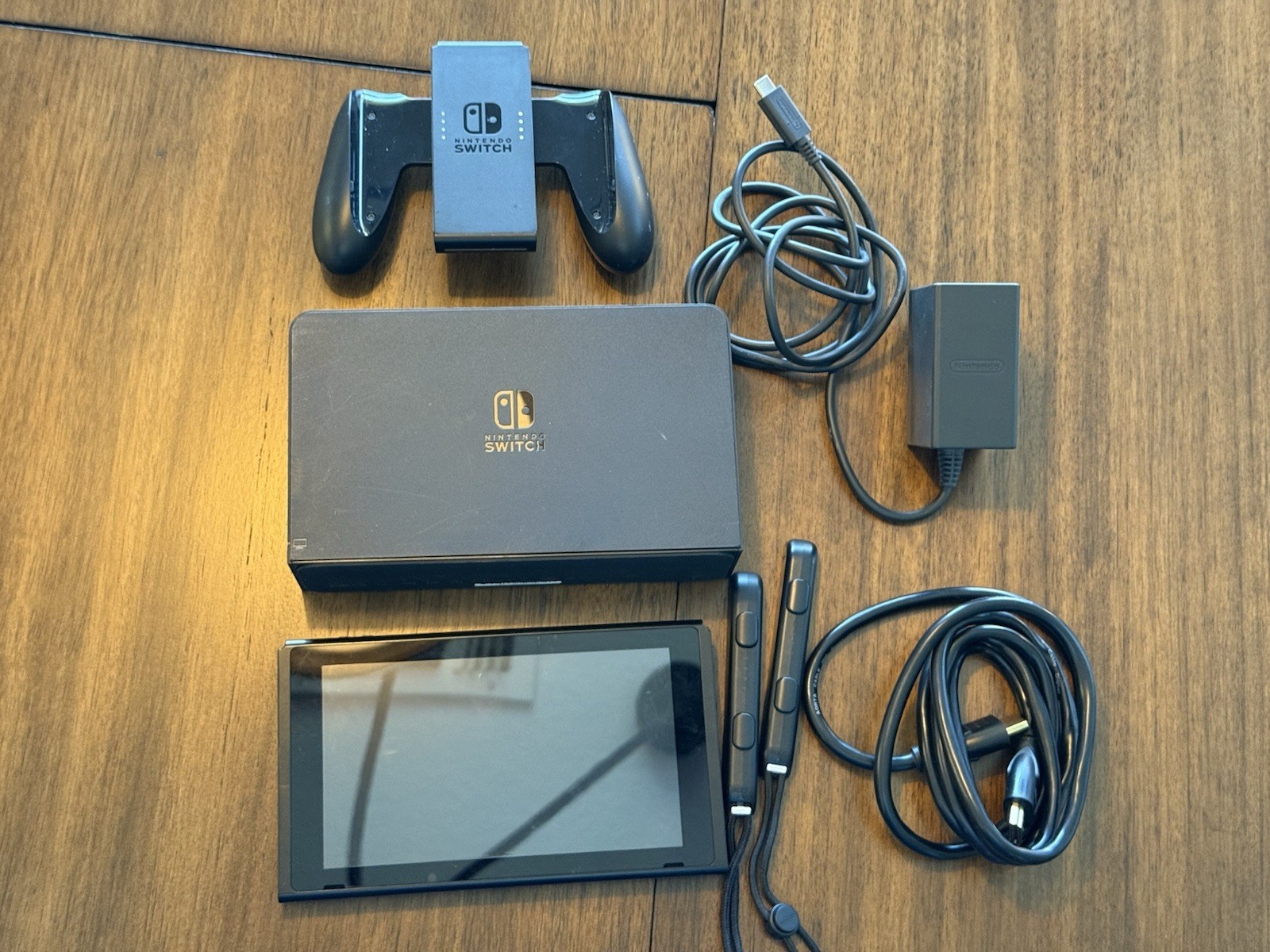Nintendo Switch Console Tested And Working HAC-001 With Dock Charger Grip HDMI
