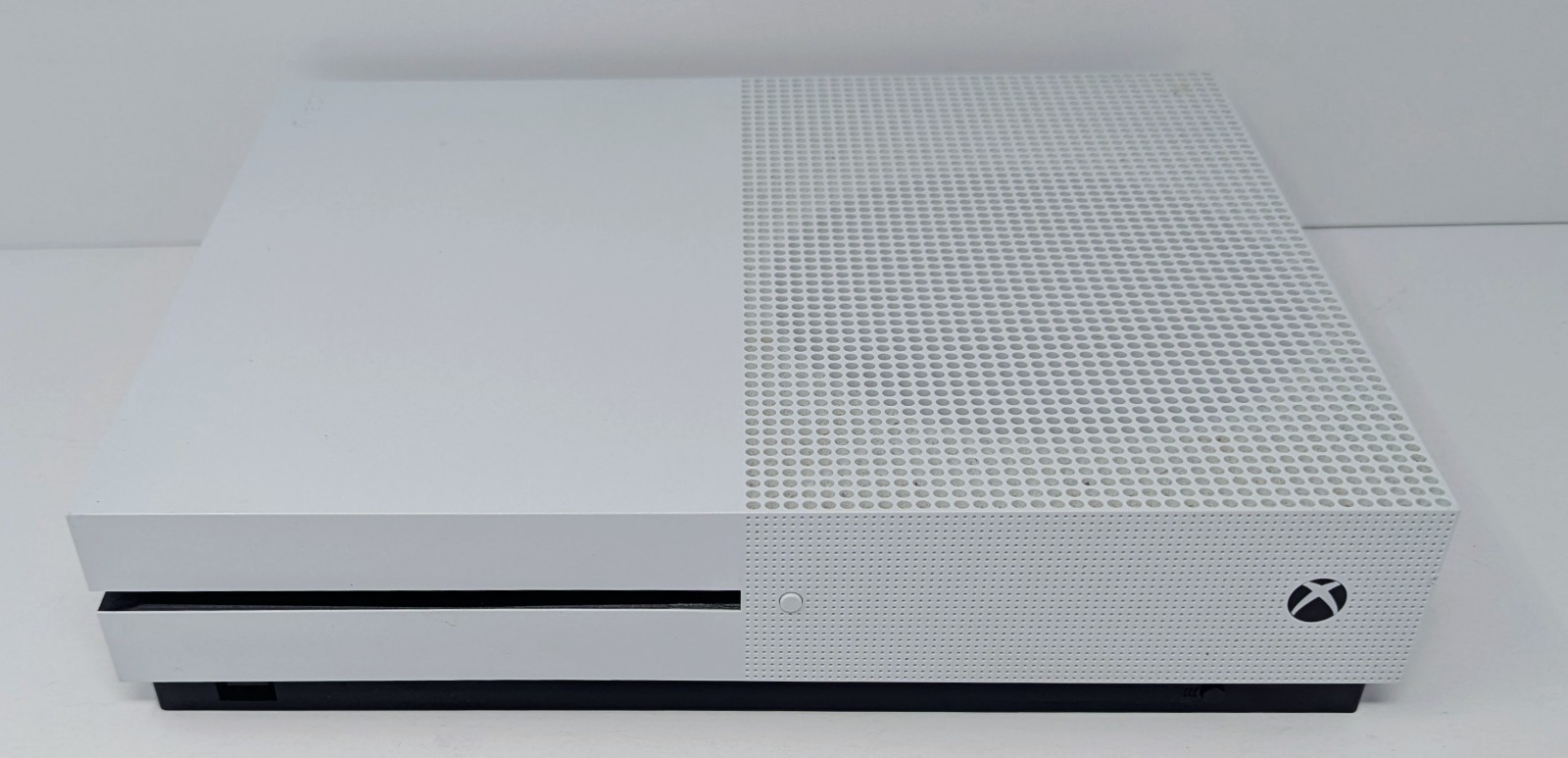 Microsoft Xbox One S 1 TB White Console Bundle – Tested & Working!
