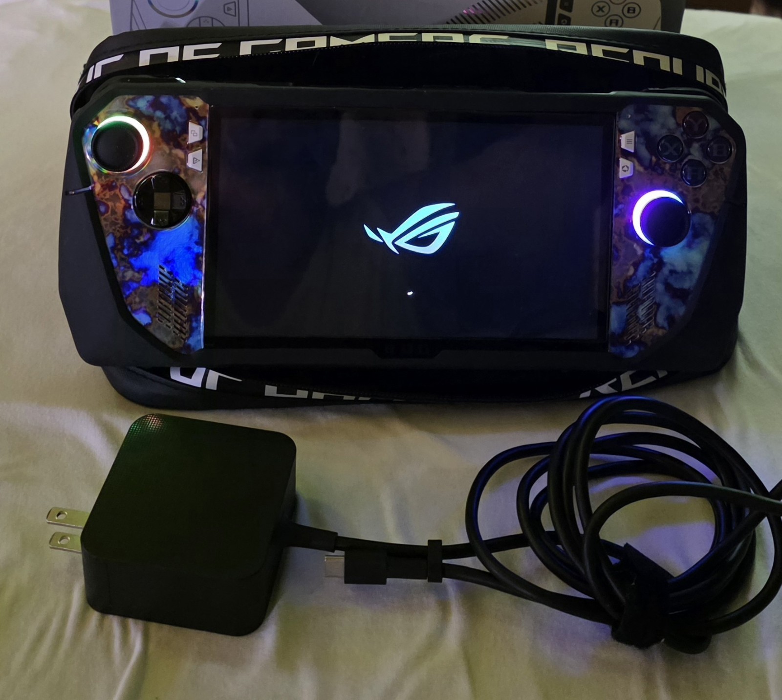 ROG Ally Z1 Extreme 2TBF, Killswitch Case Hardened Skin, 2 Docks, Backbone Pro
