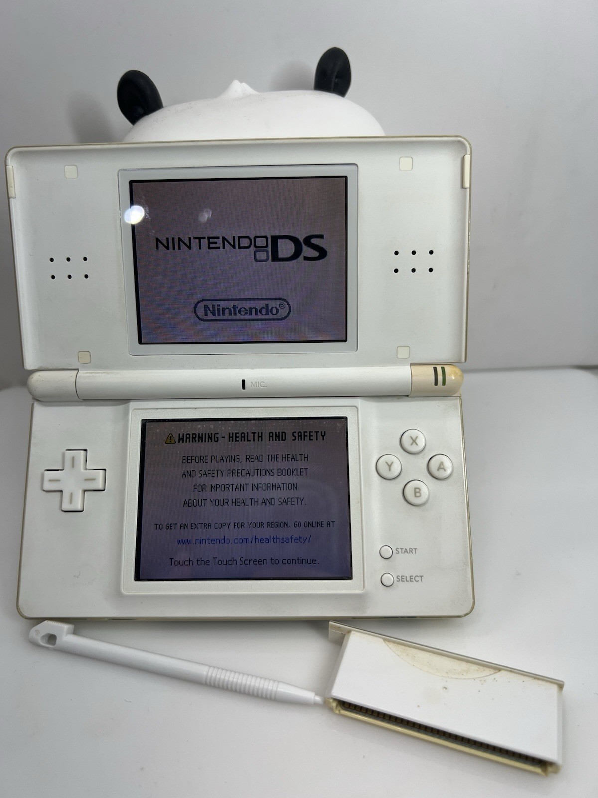 Nintendo DS LITE White! Fully Working! Region Free USA Seller! Clean Screens!