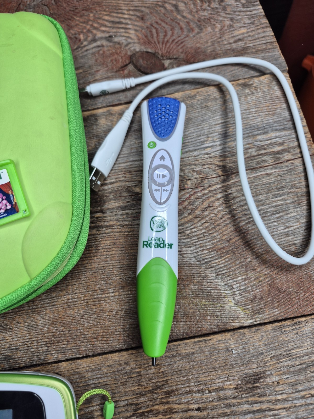 LeapFrog LeapPad2 Explorer Green Tablet W/ Stylus Sleeve& 2 Games + Leap Reader