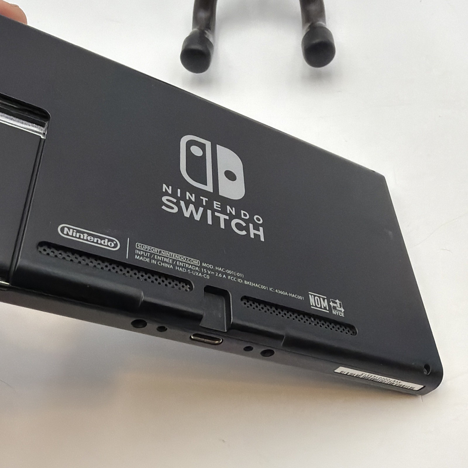 Nintendo Switch Gaming System V2 HAC-001(01) Console Tablet Only** Scratch**