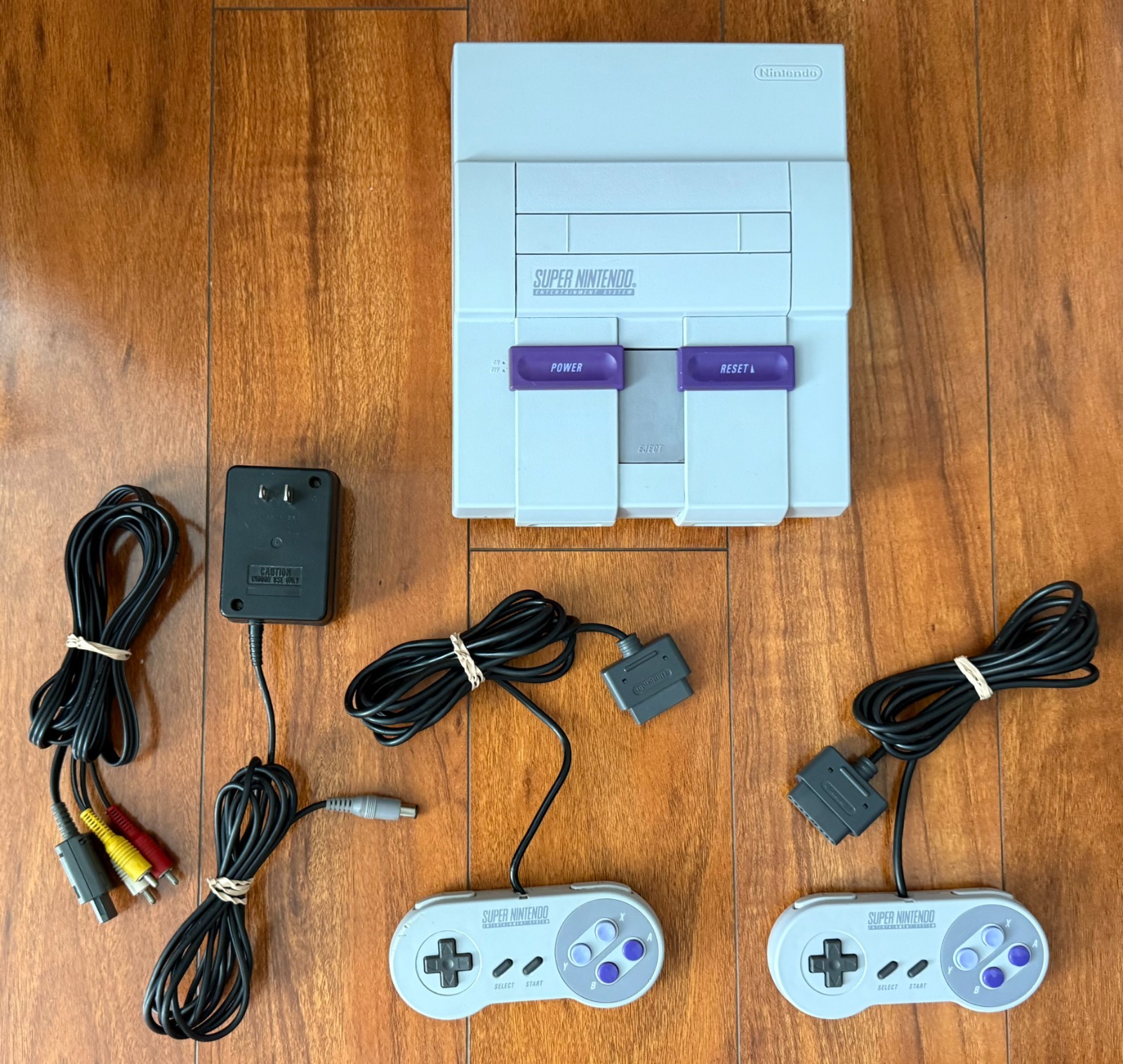 Nintendo SNES – Super Nintendo 512MB Home Console – Gray