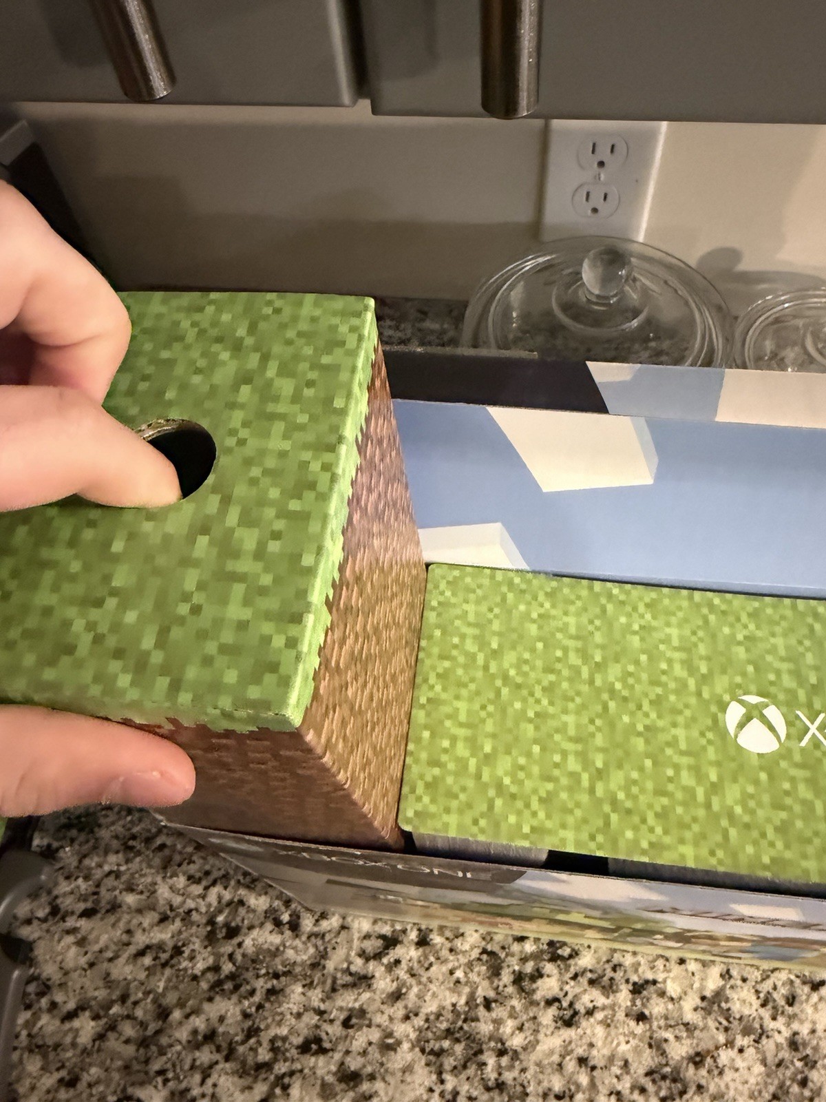 Xbox One S 1TB Console Minecraft Bundle With Controller & Cords. {NO CODES}