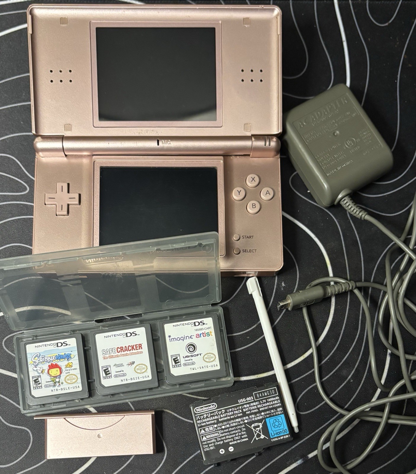 Nintendo DS Lite Metallic Rose Pink With Charger Pen Games