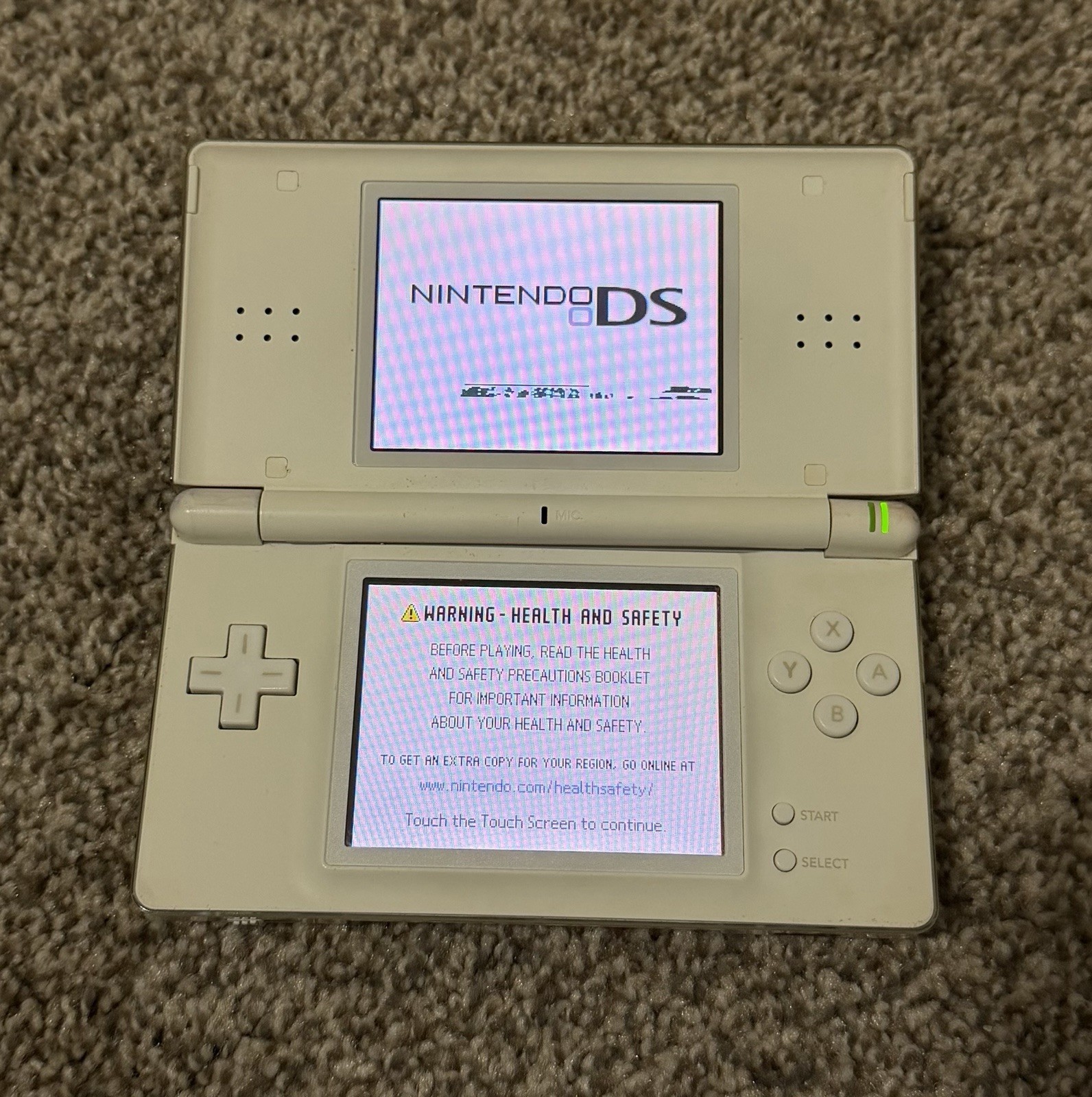 *READ* Nintendo DS Lite Handheld Console System Polar White – Screen Issues