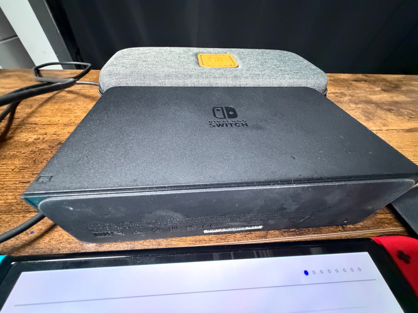 Flawless Nintendo Switch OLED Console Complete In Box CIB Excellent Condition