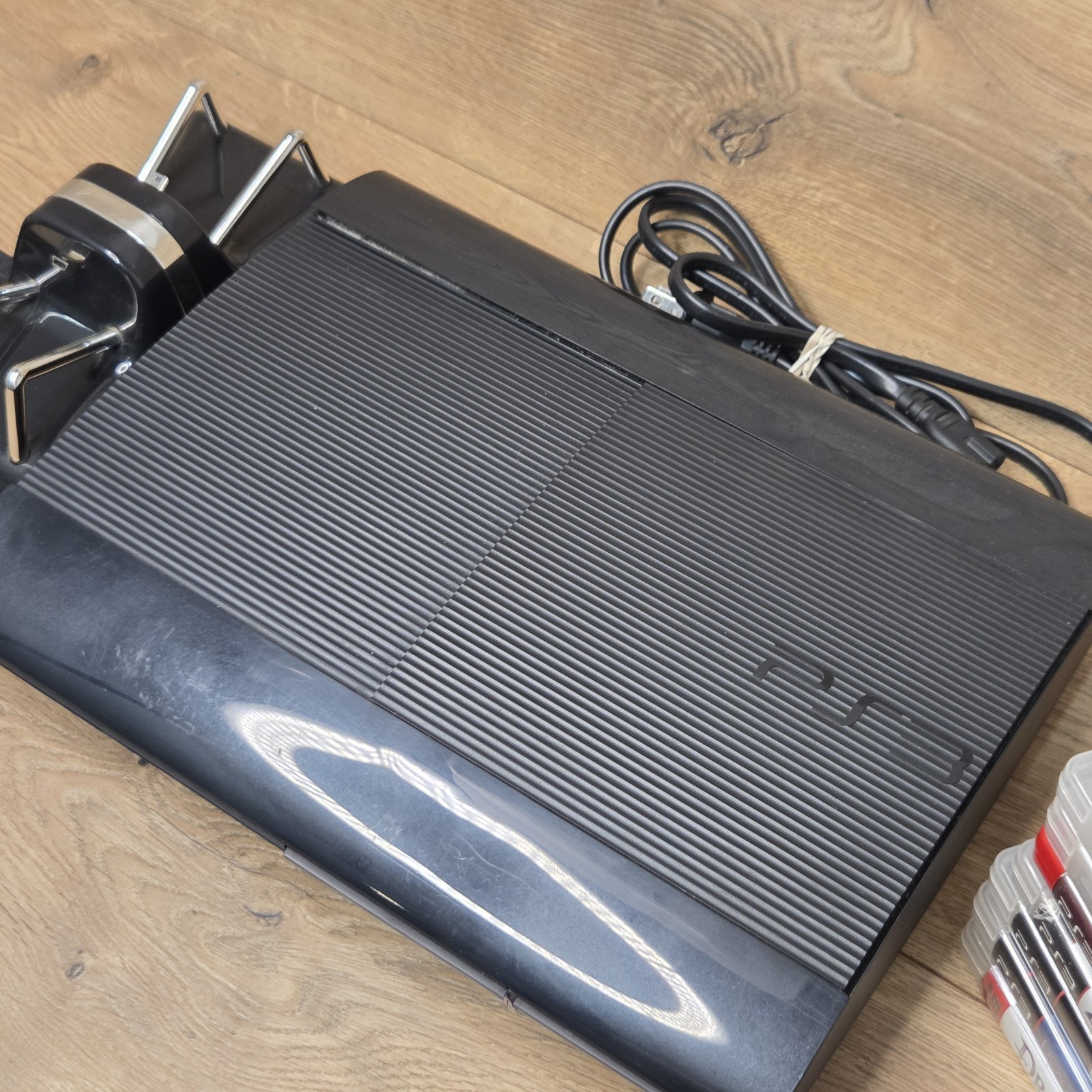 Sony PlayStation 3 PS3 CECH-4201B Super Slim 250GB Bundle Controllers Games