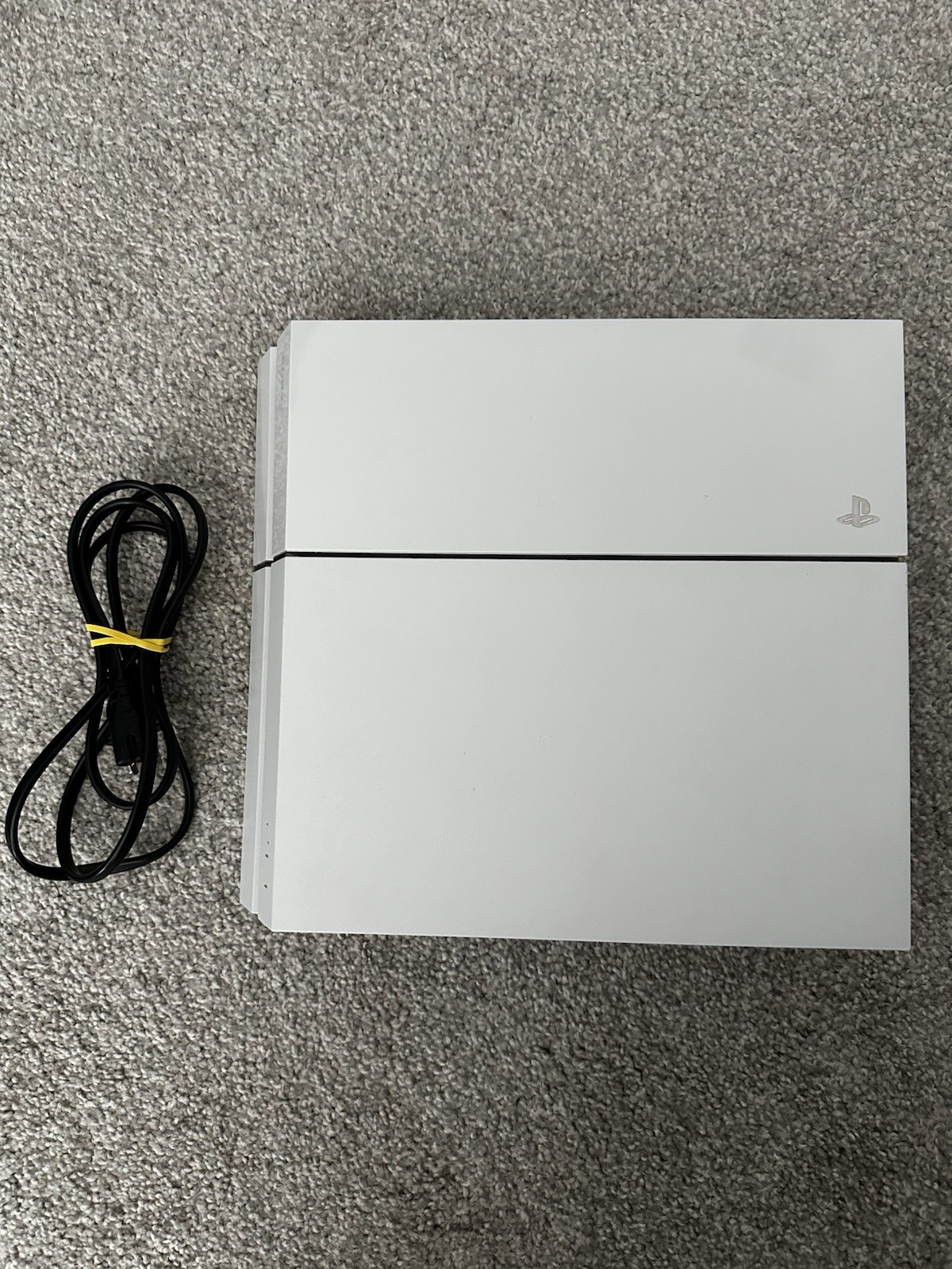 Sony PlayStation 4 500GB Glacier White Console – Destiny Bundle