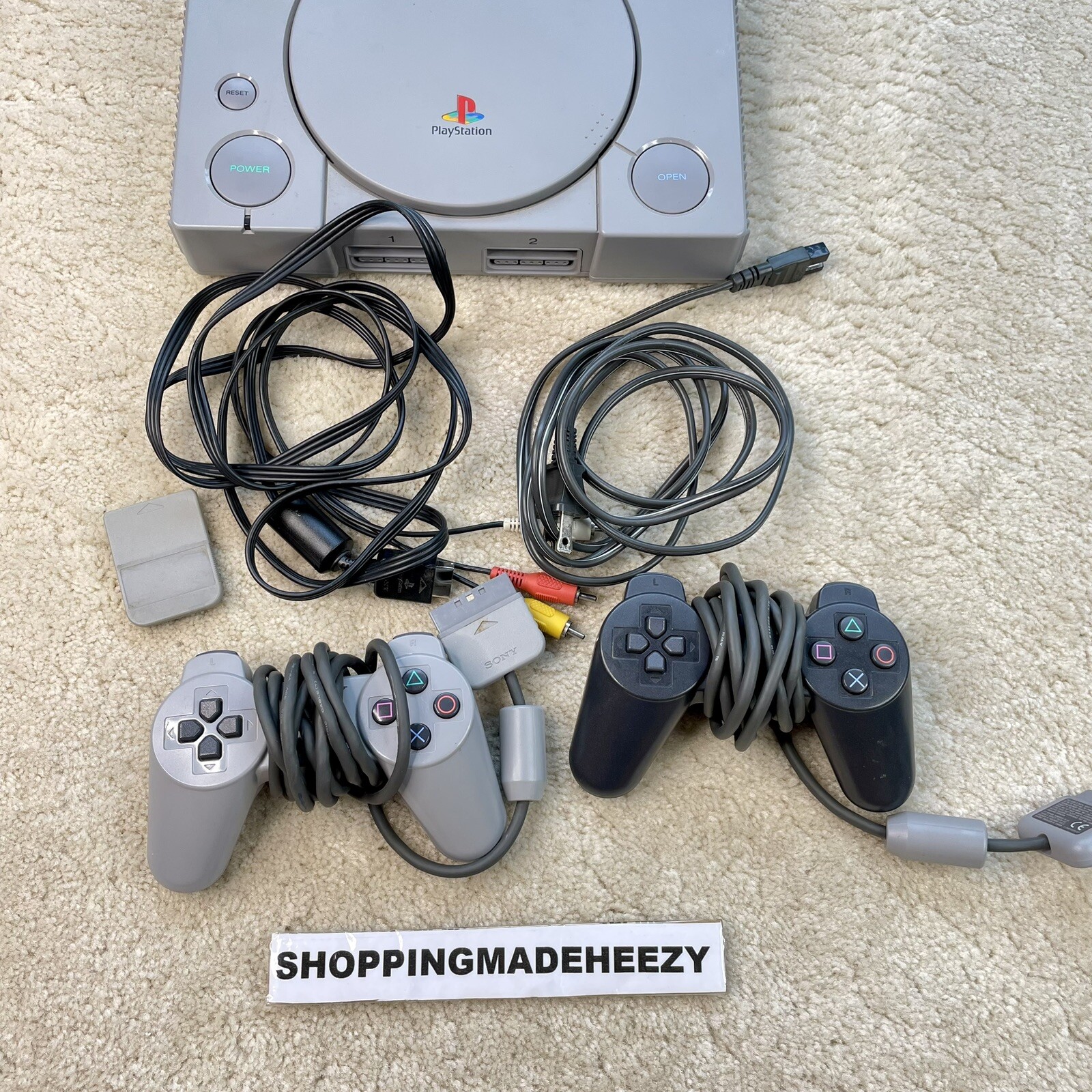 SONY PS1 PLAYSTATION CONSOLE SYSTEM SCPH-5501 w/ 2 CONTROLLERS, MEMORY CARD