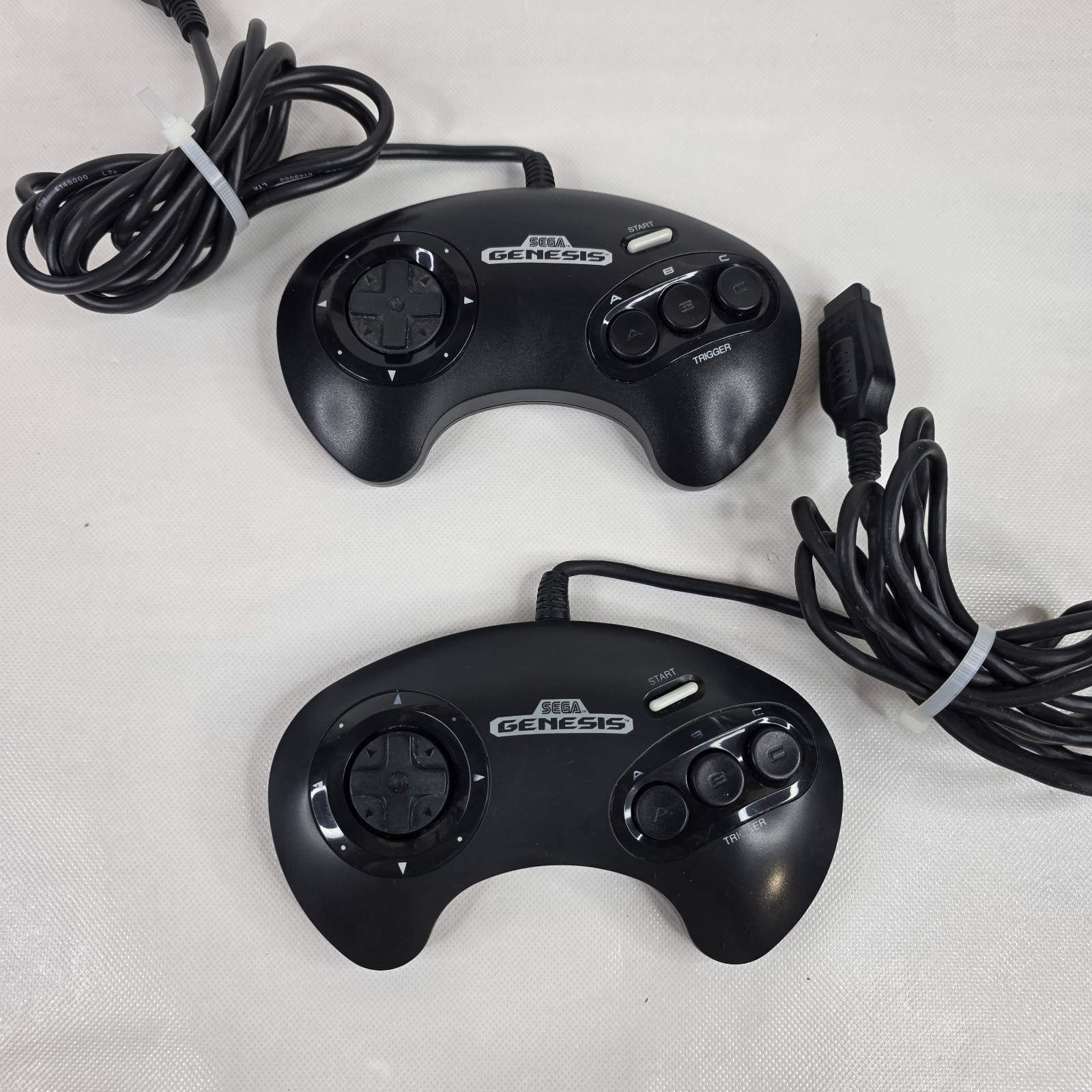 Sega Genesis 2 Console Bundle Model MK-1631 W/ 2 Controllers + 3 Games – Tested