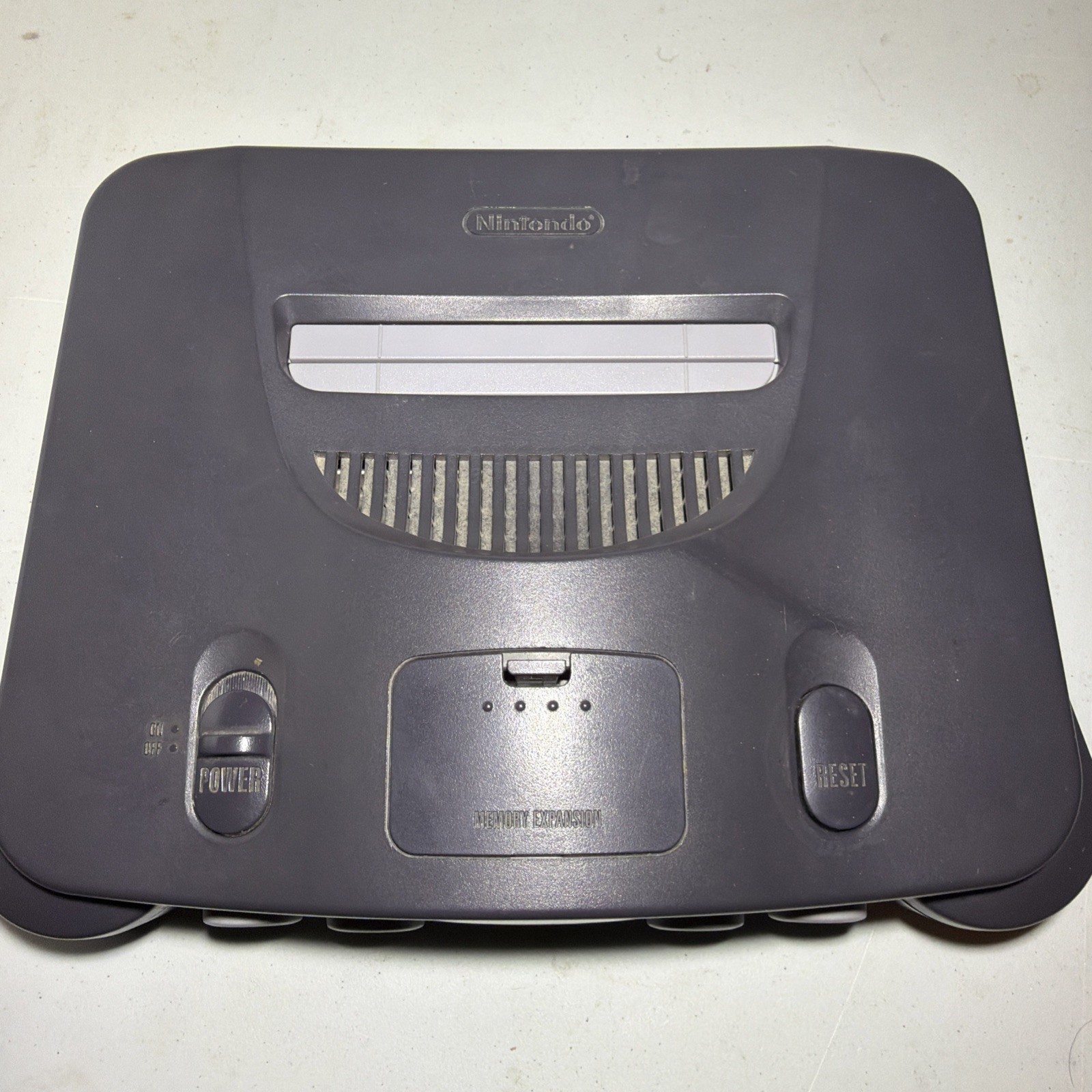 Nintendo 64 N64 Console Bundle w/ 2 Controllers, Power & AV Cables, 3 Games