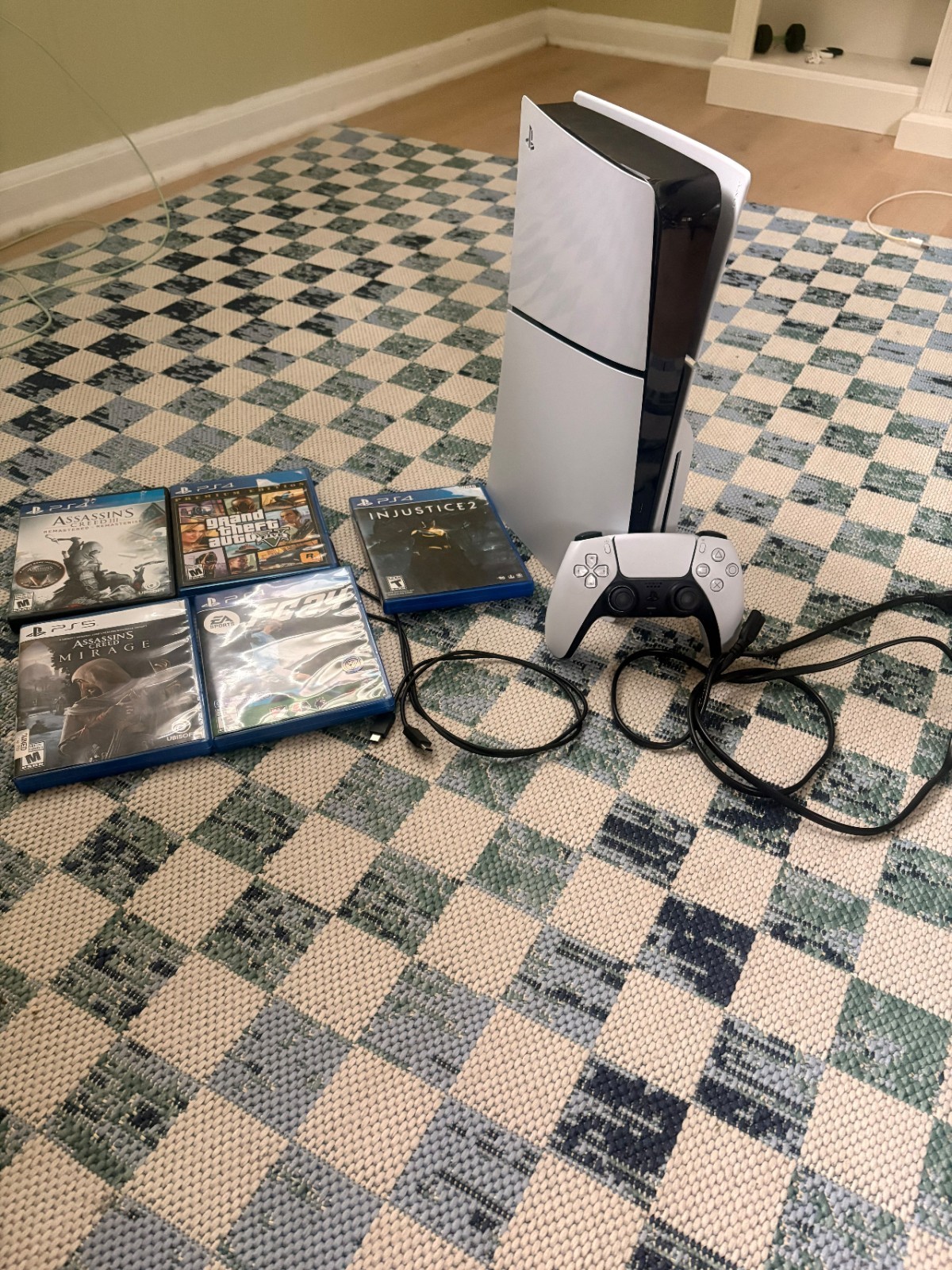 Sony PS5 Disc Edition 1TB White/Black with DualSense Controller + 5 Games