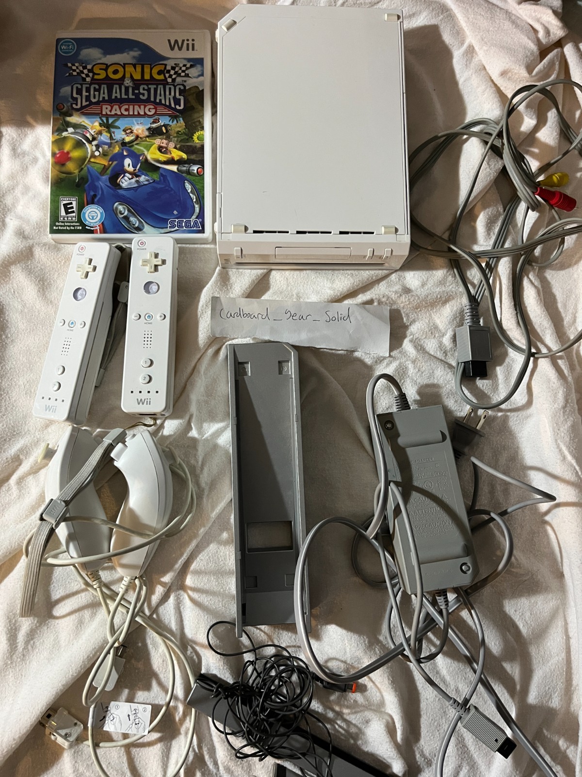 (Offers allowed) Nintendo Wii set with 2 remotes and Sonic Sega Allstars Racing