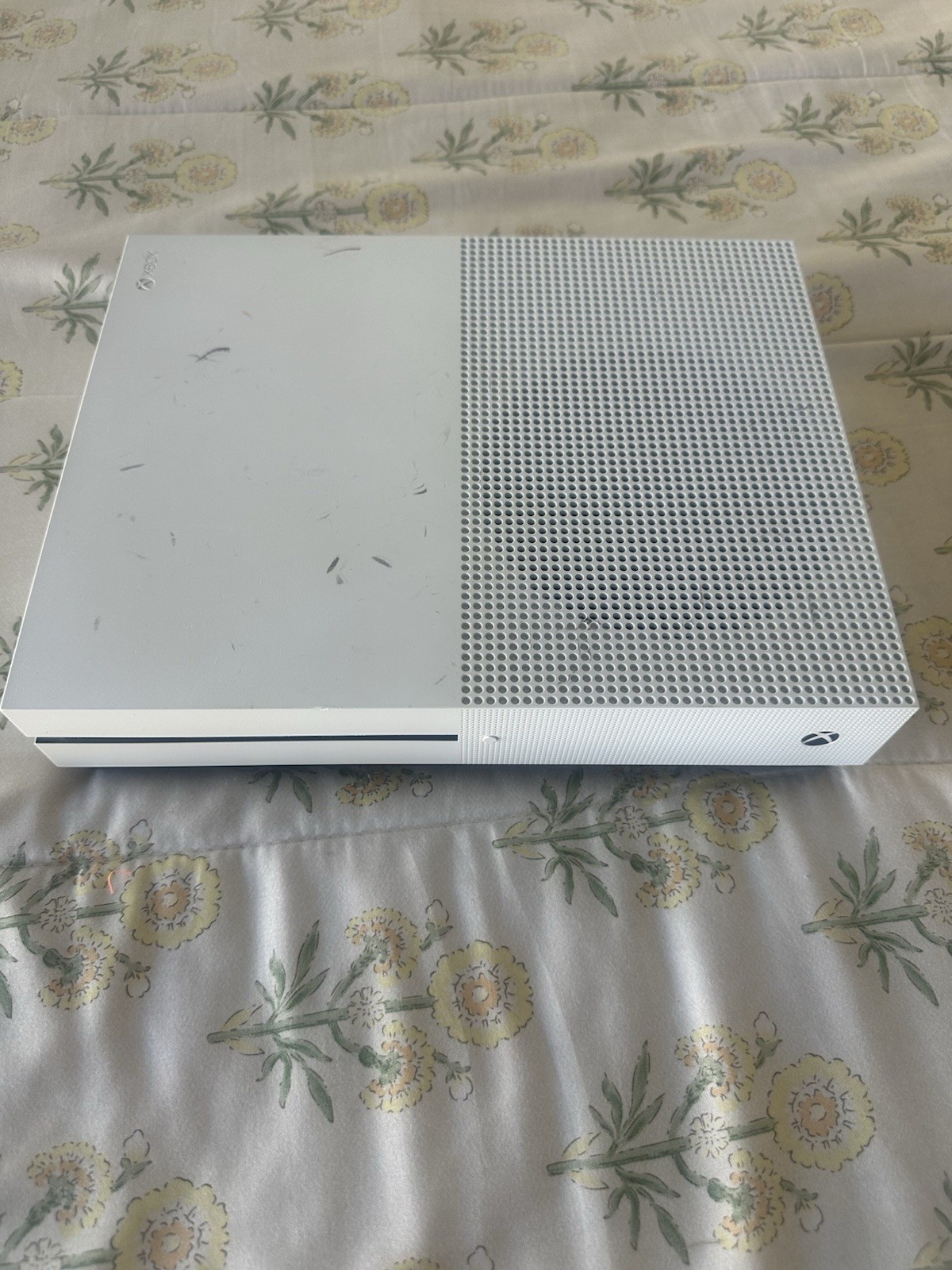 Microsoft XBOX One S (1681) 500GB Video Game Console With Power Cord White