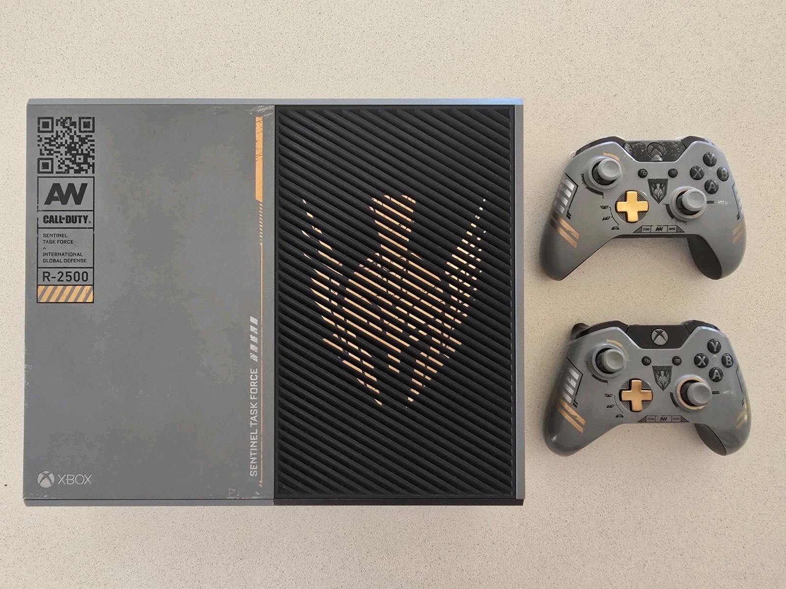 Call of Duty Advanced Warfare – Limited Edition 1TB Xbox One Console Bundle