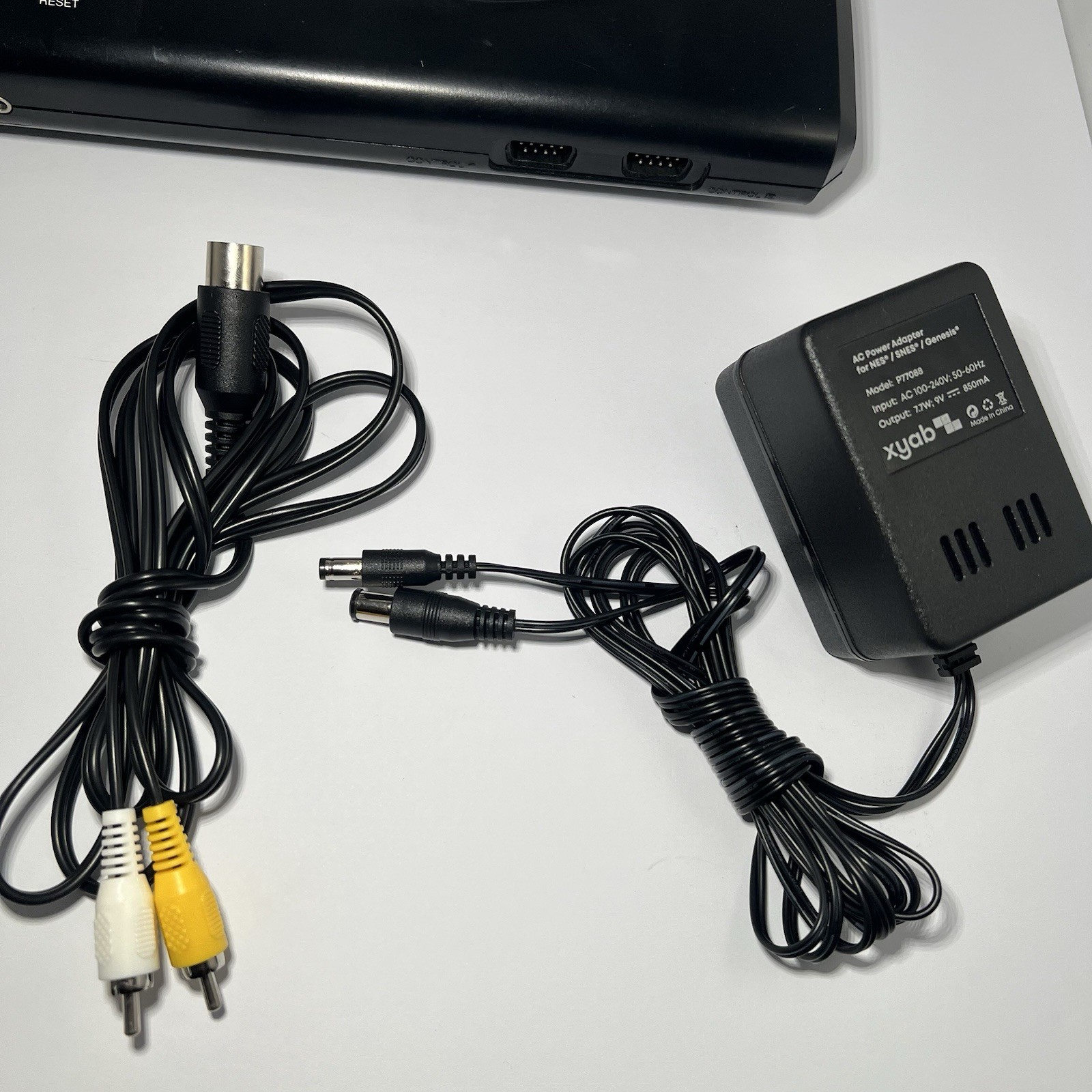 Original Sega Genesis 16-Bit Console Model 1601 *TESTED