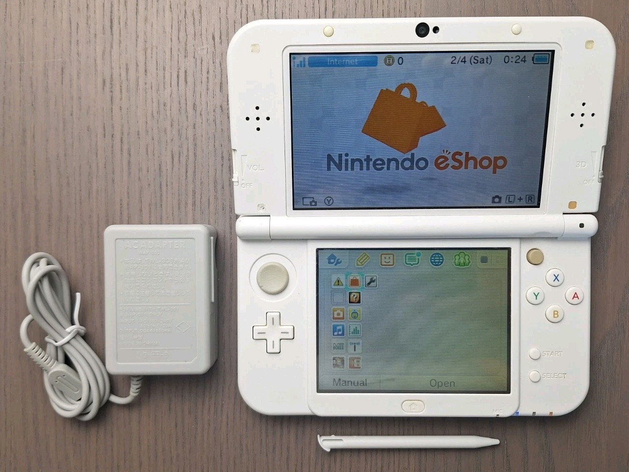 New Nintendo 3DS XL Pearl White | Charger + 32GB SD Card | REGION FREE