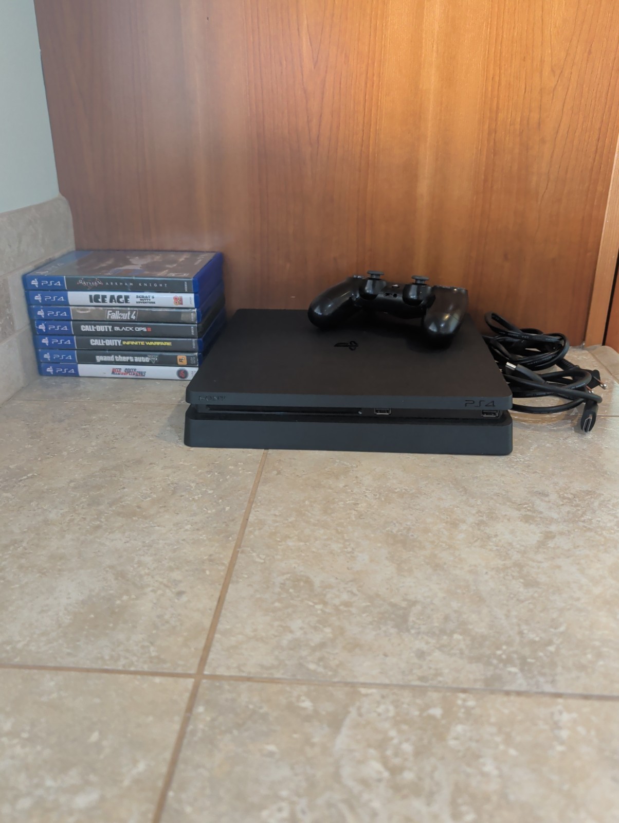 Sony PlayStation 4 PS4 Slim 500GB Black Console CUH-2015A Bundle 7 Games GTA