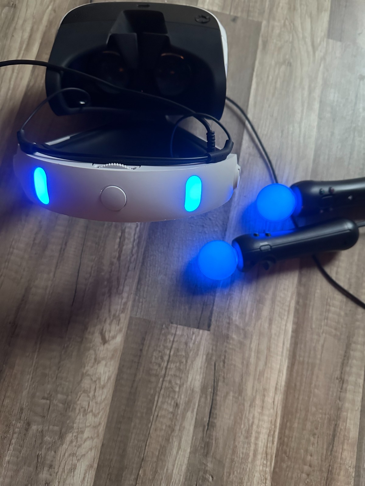 Sony PlayStation 4 Pro + PSVR bundle w/ 2 controllers/camera (all working)