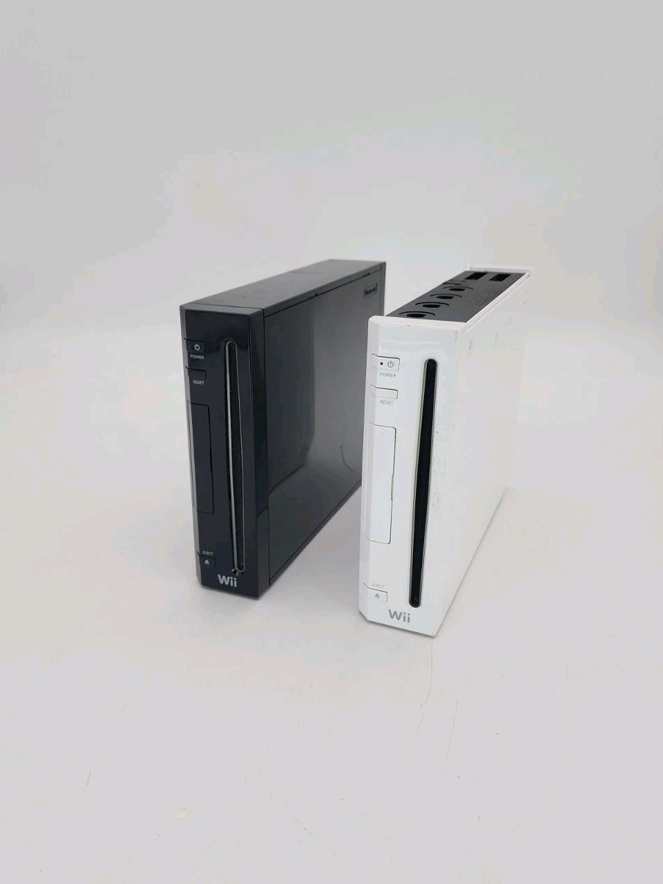 Lot Of 2 Nintendo Wii Consoles 1 White 1 Black RVL -001 Wont Read Disc