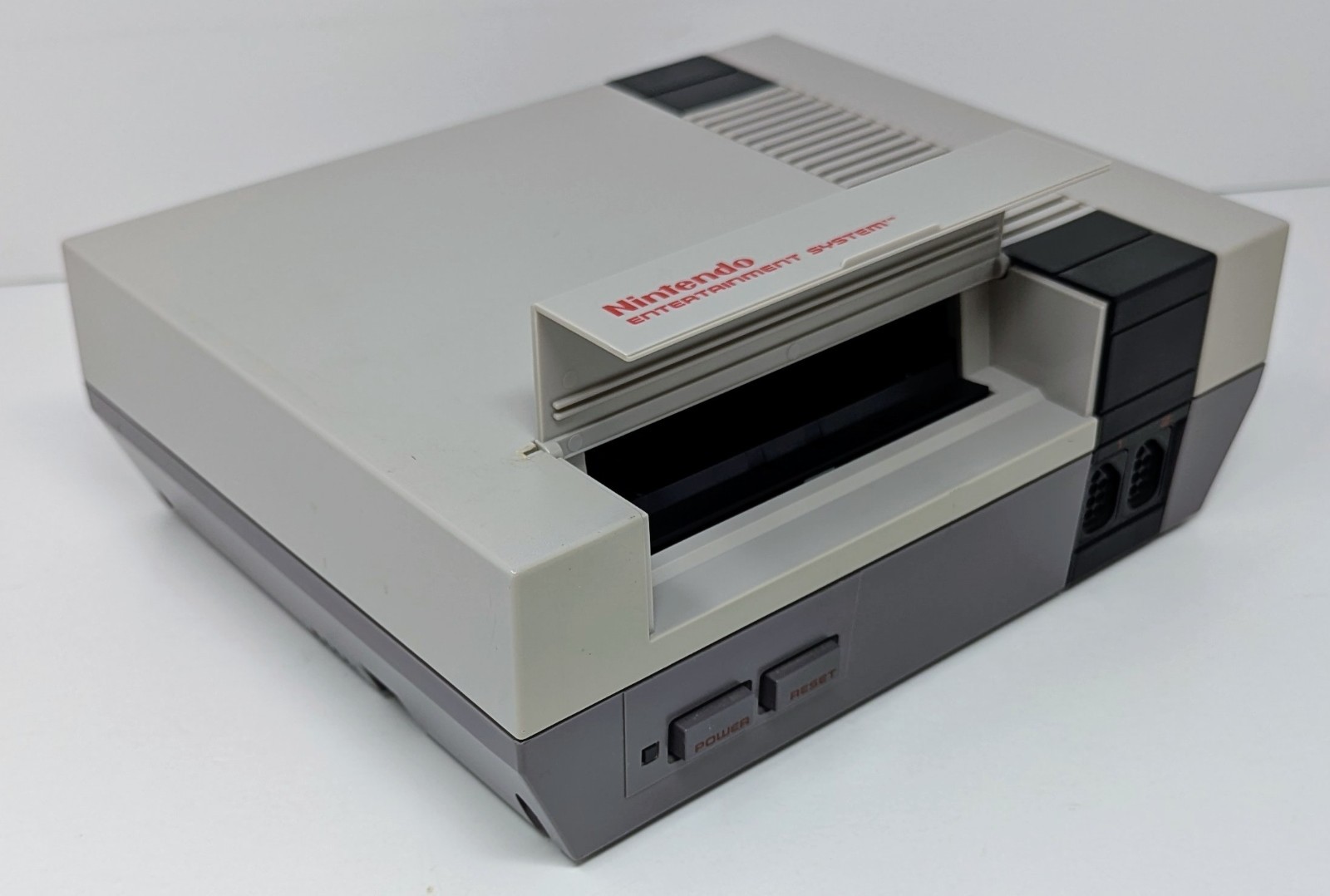 Nintendo NES Console Bundle w Super Mario/Duck Hunt/Track Meet- Read Description