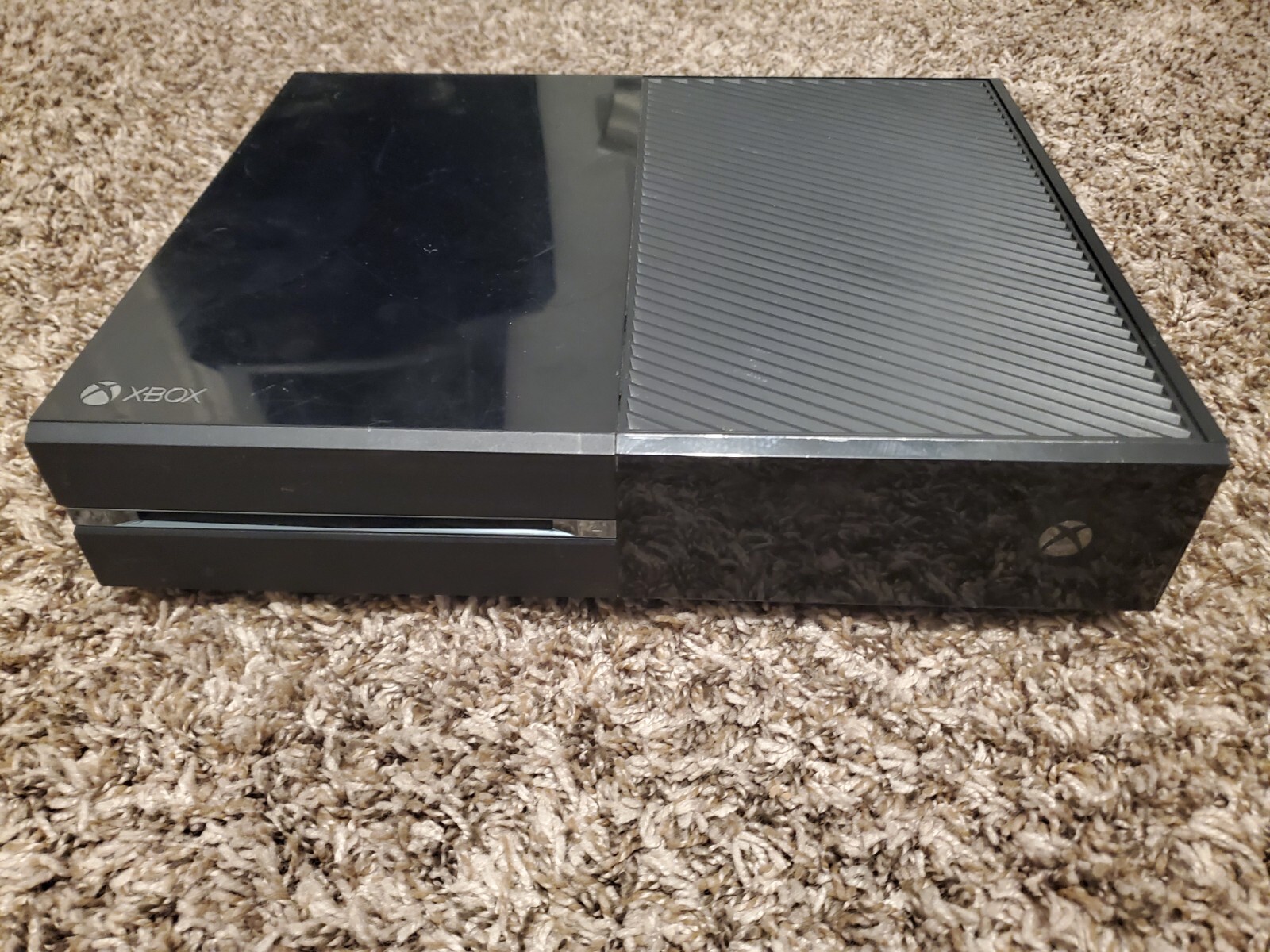 Used Microsoft Xbox One 500GB Console – Black (5C5-00025)