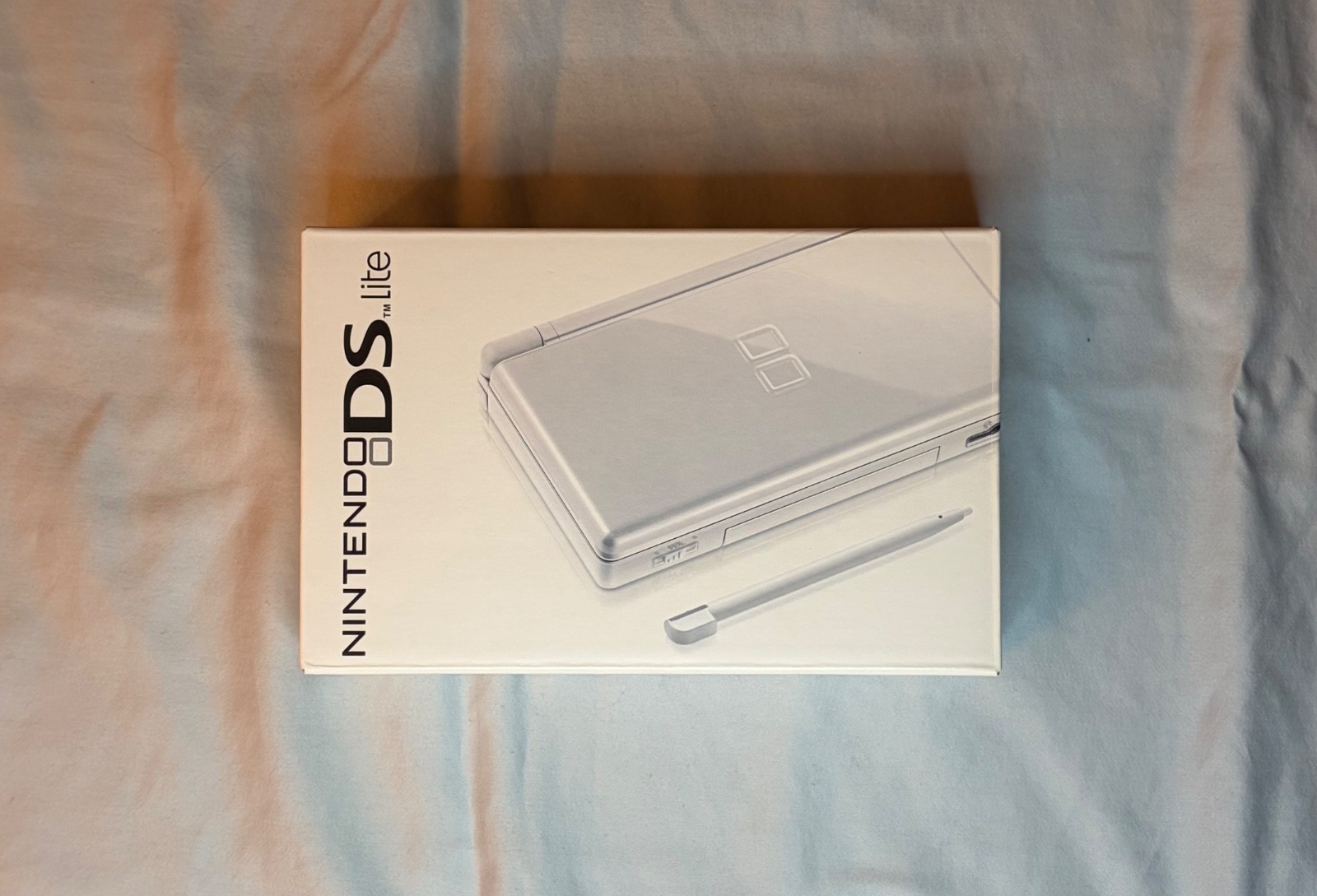 Nintendo DS Lite Polar White With Charger And Box