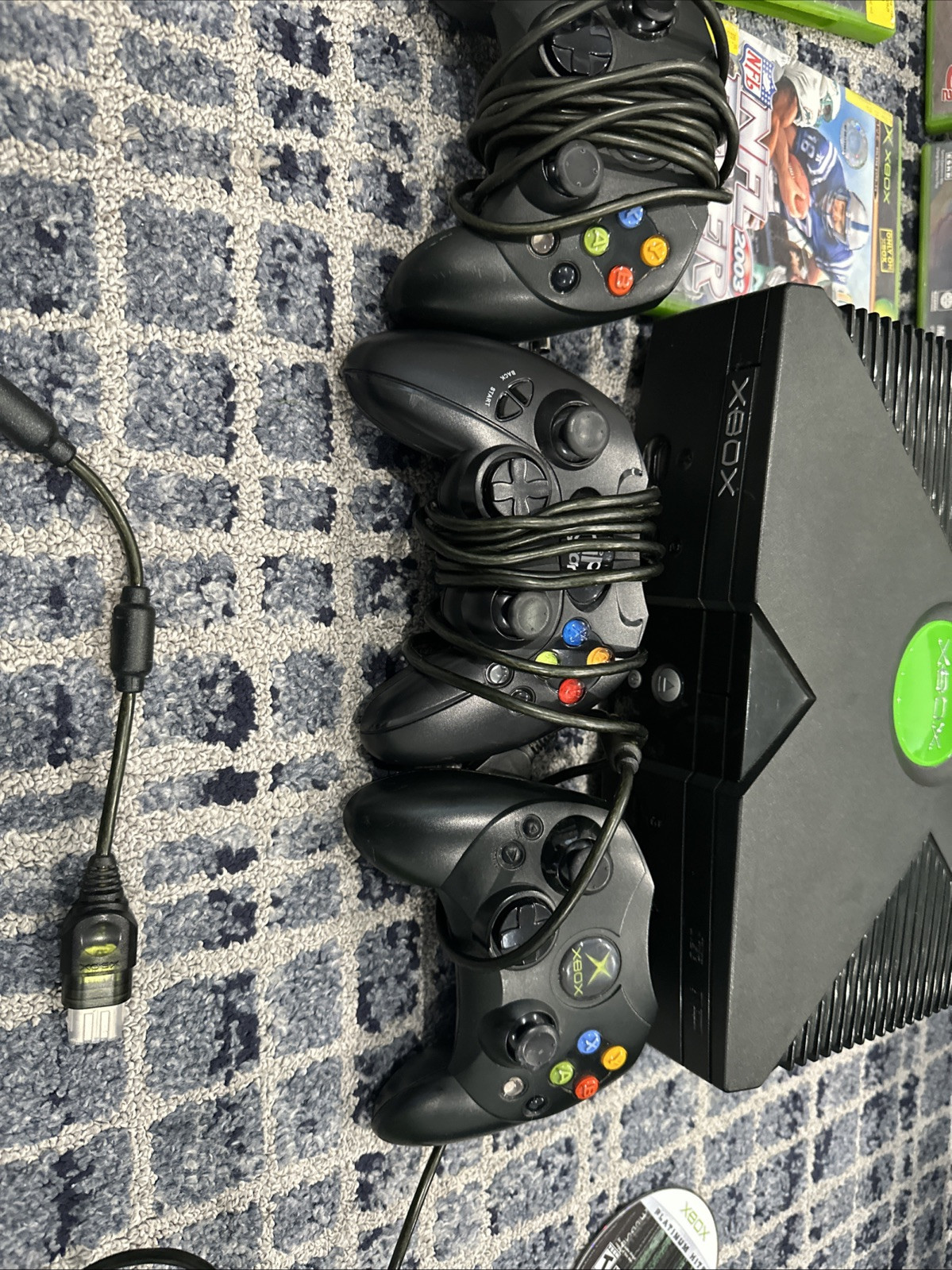 Xbox Gen 1 Missing 1 Wire And Slightly Used Over All A Great Console 👍 😊