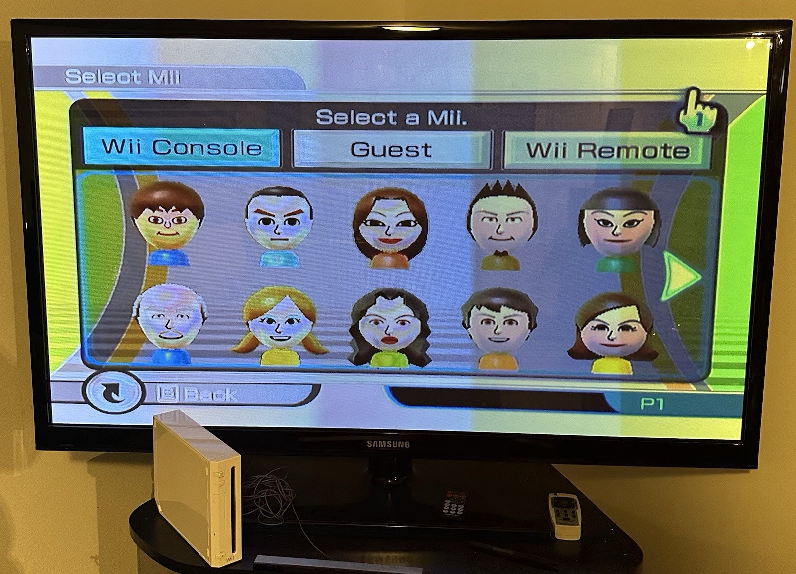 Nintendo Wii Console Complete In Box w/ 4 Games & Multiple Controllers
