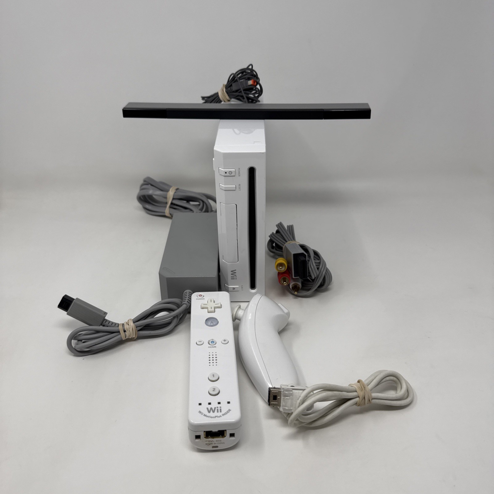 Nintendo Wii Console Bundle White RVL-101 w/ Motion Plus Controller