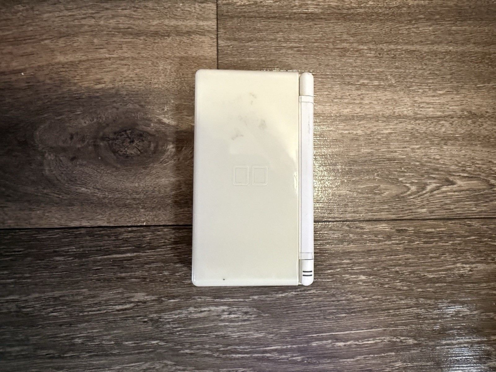Nintendo DS Lite USG-001 Handheld Video Game System Polar White WORKS