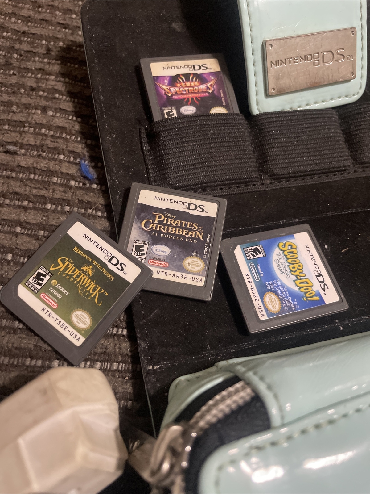 Nintendo DSi Blue System Handheld Console Bundle Lot Case Charger Stylus Games