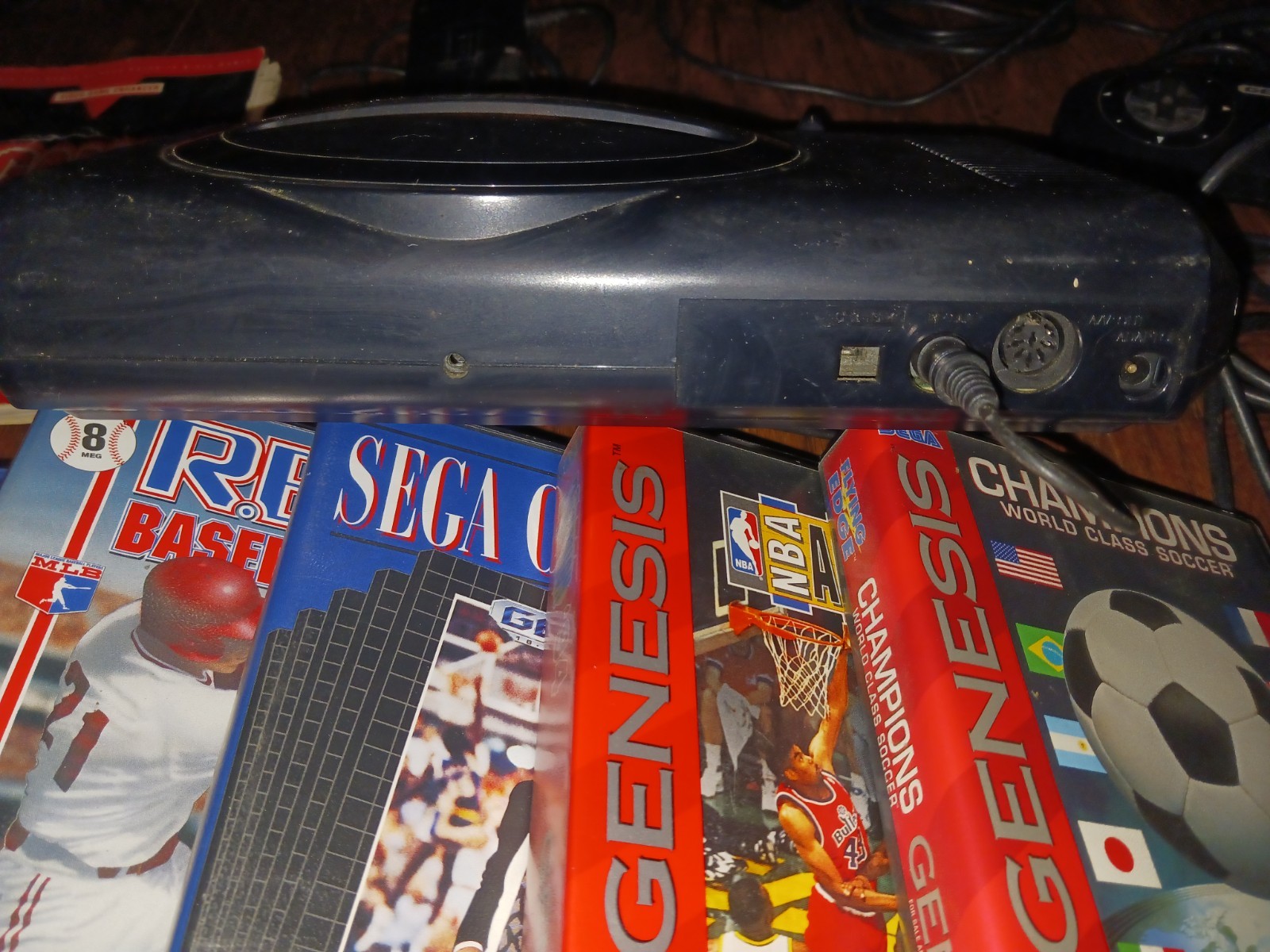 Sega Genesis System Model 1601 16 Bit Console Bundle NBA Mlb Soccer NFL Game Lot