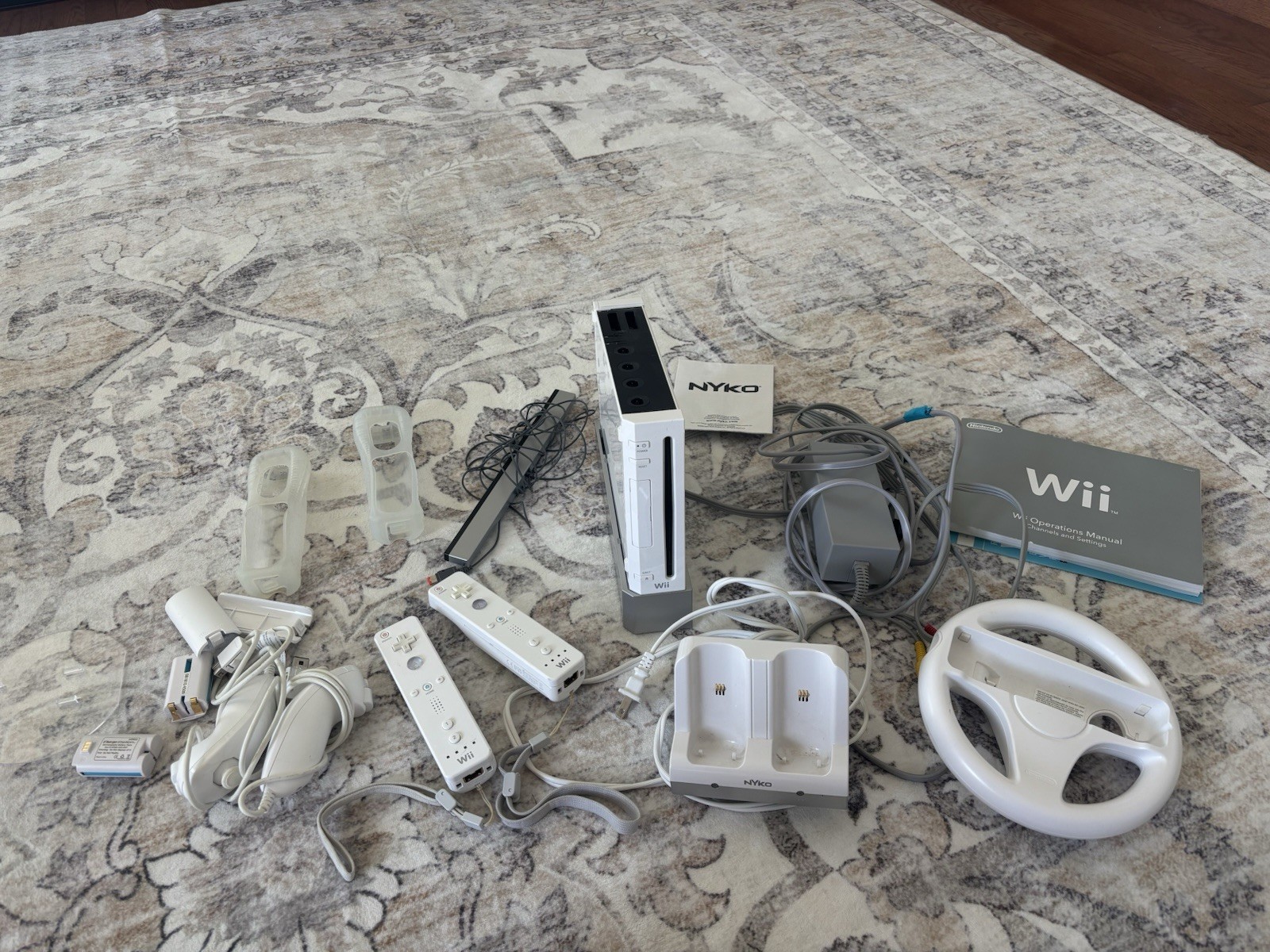 Nintendo Wii White Console With Controllers And Games