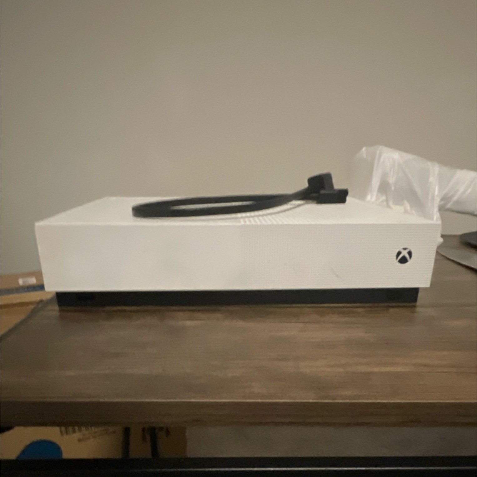 Microsoft Xbox One S White Home Console HDMI Wi-Fi Capability