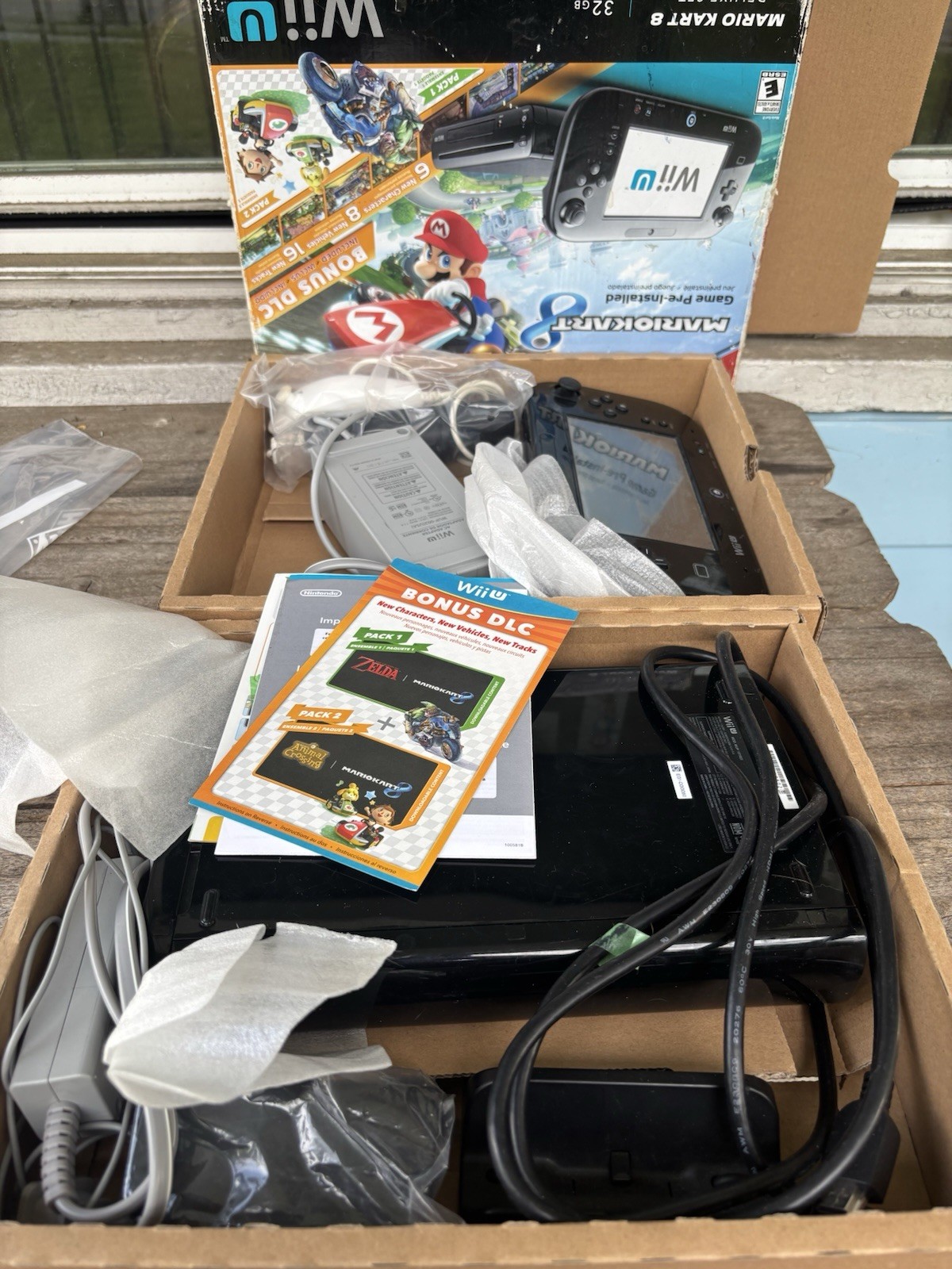 Nintendo Wii U Mario Kart 8 Deluxe Set 32GB-Owned By Same Family Since New