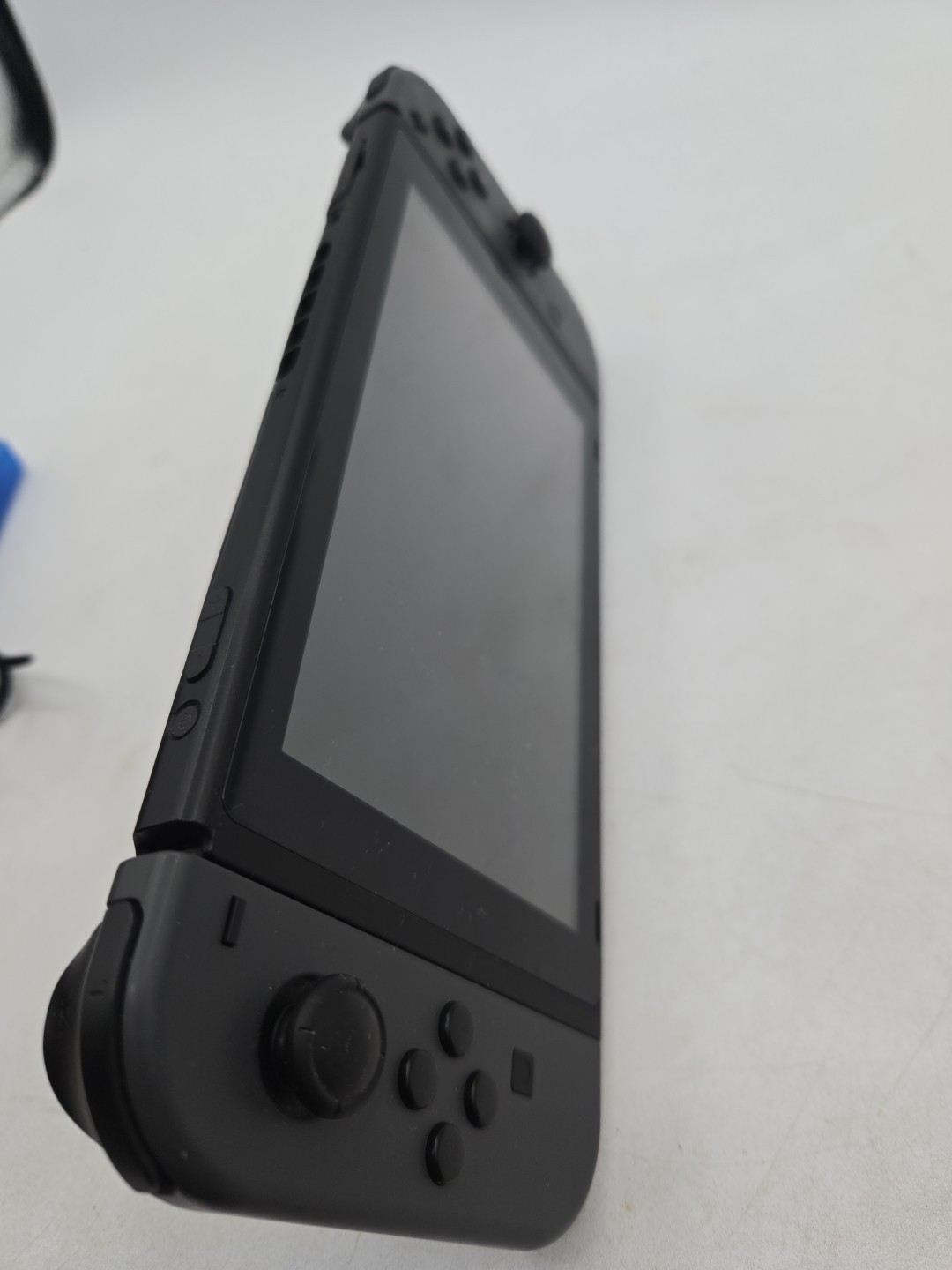 Nintendo Switch Handheld Console – Black/grey Joy-Cons – Excellent Bundle