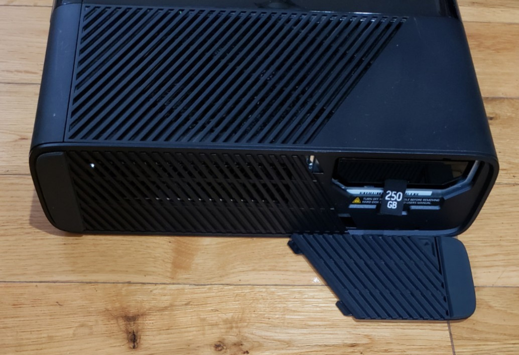 Xbox 360 E 1538 Console 250GB HDD Bundle, OEM Controller, Power, AV, TESTED!