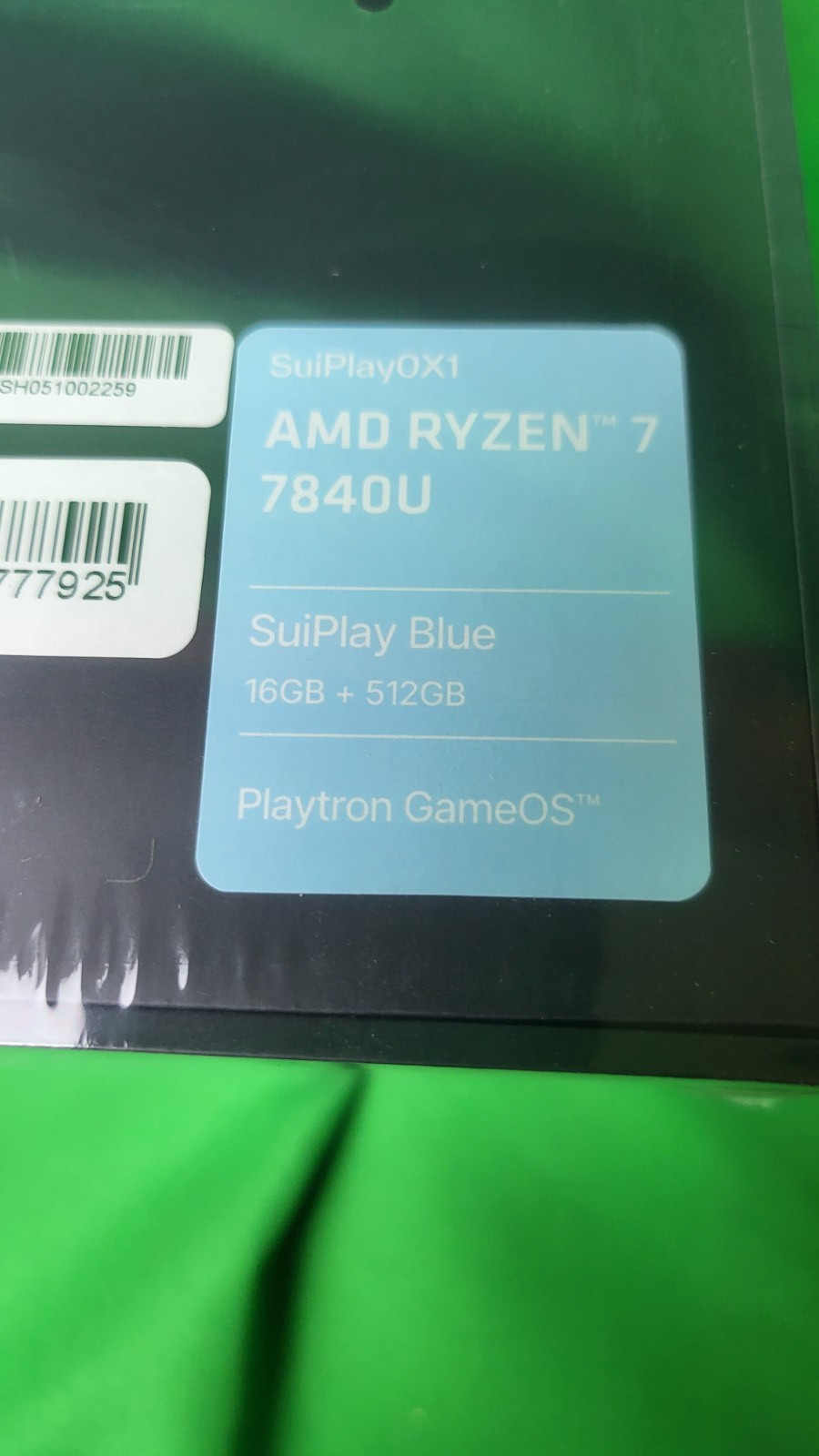 SuiPlay0X1 Handheld Gaming Console AMD 7840U, 512GB SSD, 16GB RAM Plus Case