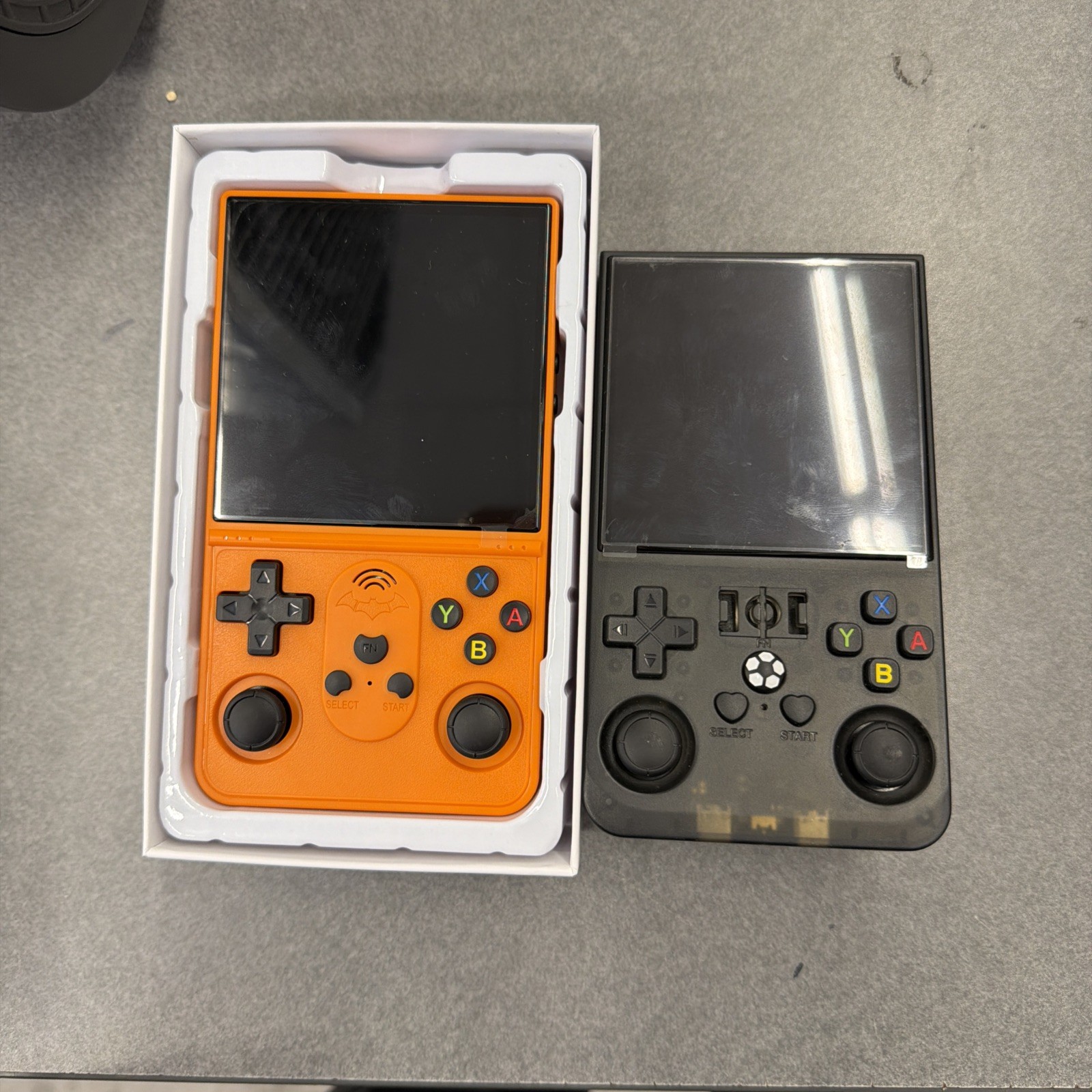 R36 Pro Max Handheld Retro Game Console Portable Linux System, With R36 MAX