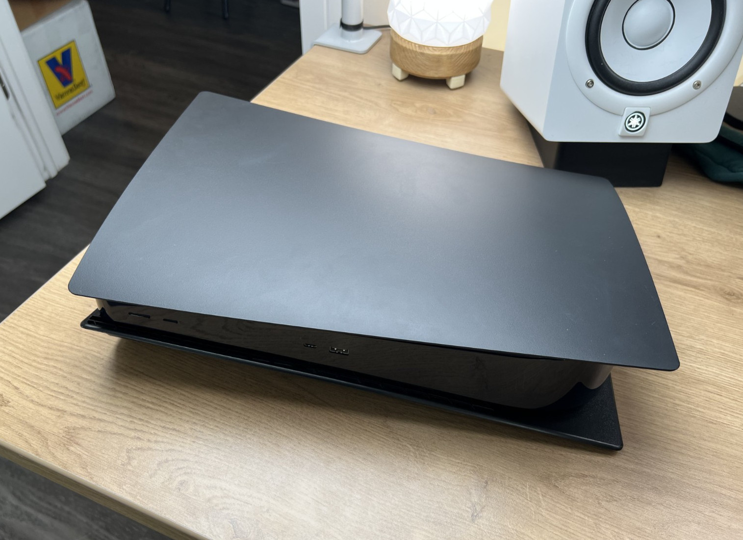 Sony Playstation 5 Console – 1TB Disk version – Used with DualSense controller