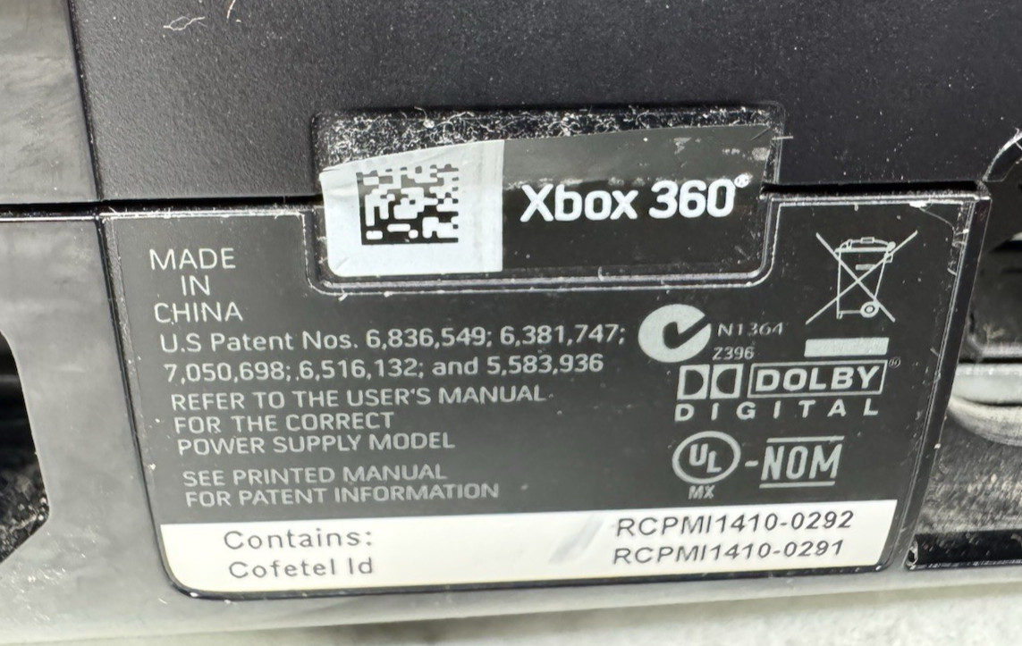 xbox 360 Slim Model 1439 Bundle 250 GB HD In Original Box Tested